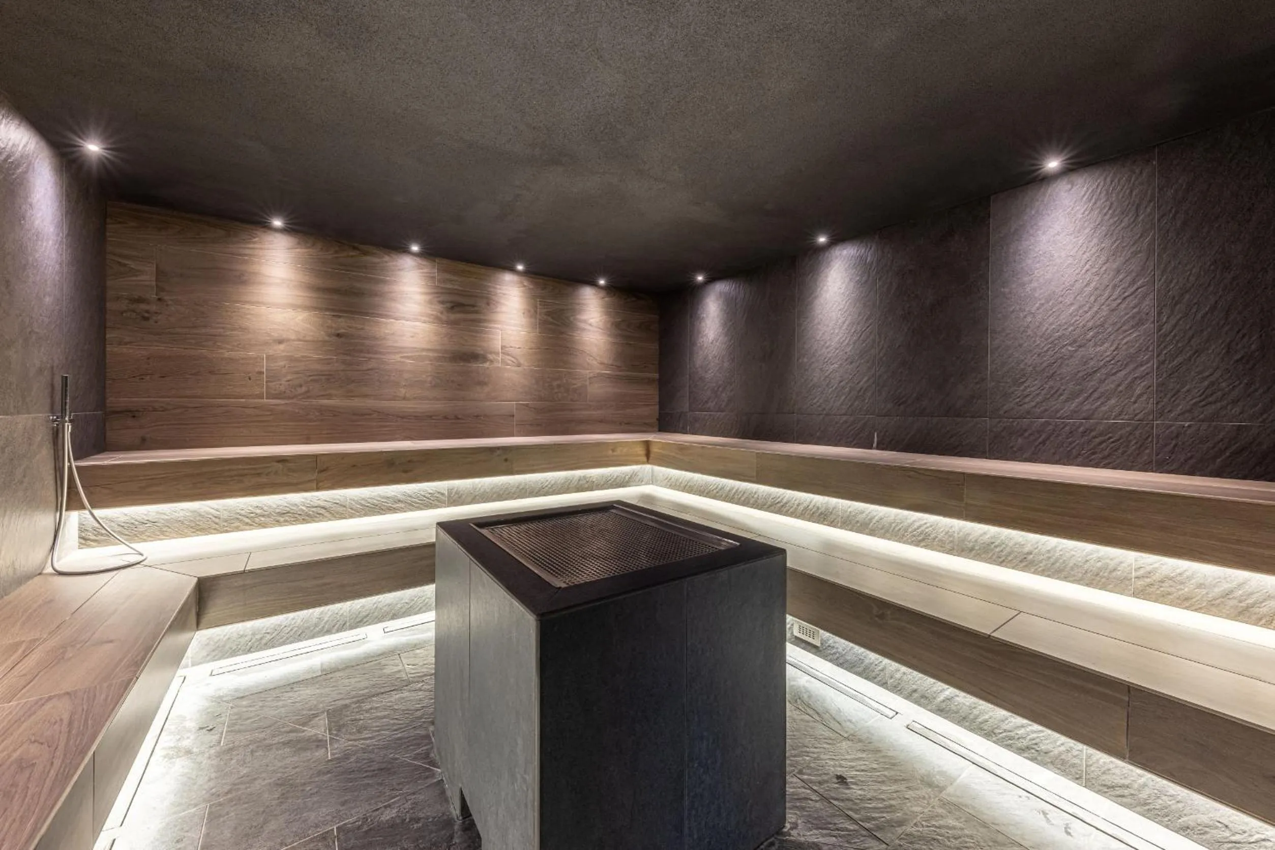 Steam room in Brunet - The Dolomites Resort