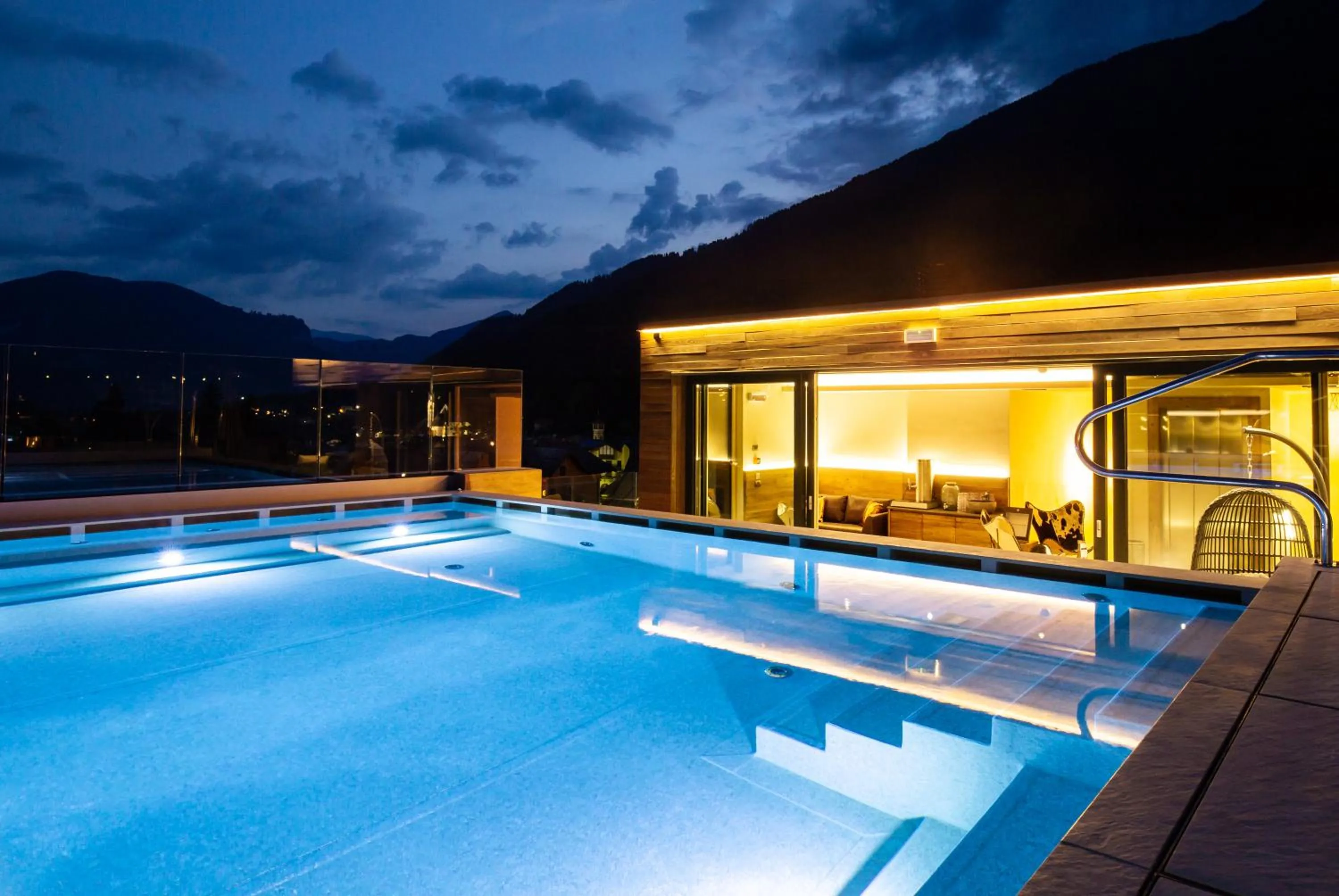 Hot Tub in Brunet - The Dolomites Resort