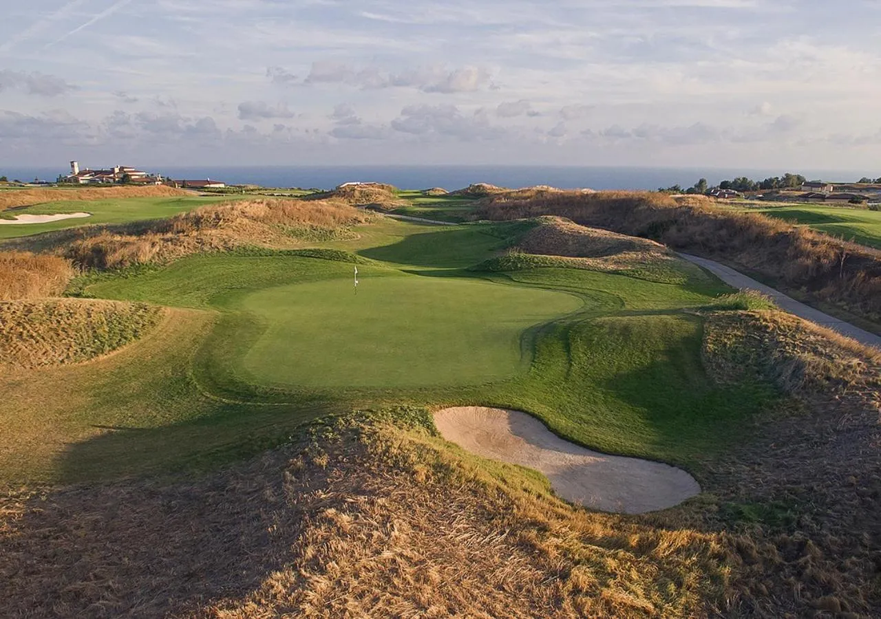 Golfcourse in BlackSeaRama Golf & Villas