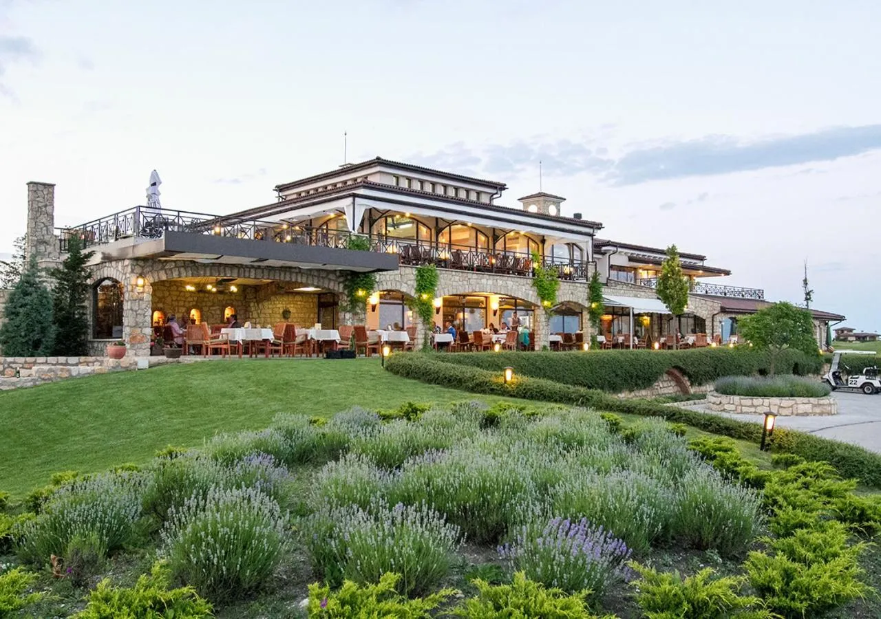 Property building in BlackSeaRama Golf & Villas