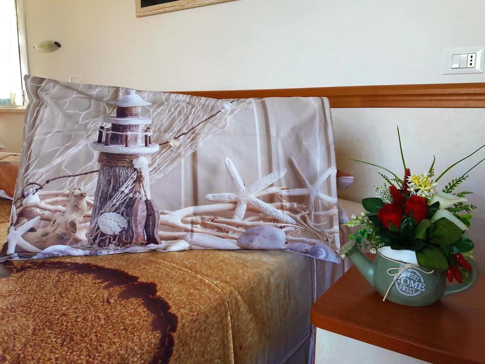 Decorative detail, Bed in Residence Onda Blu