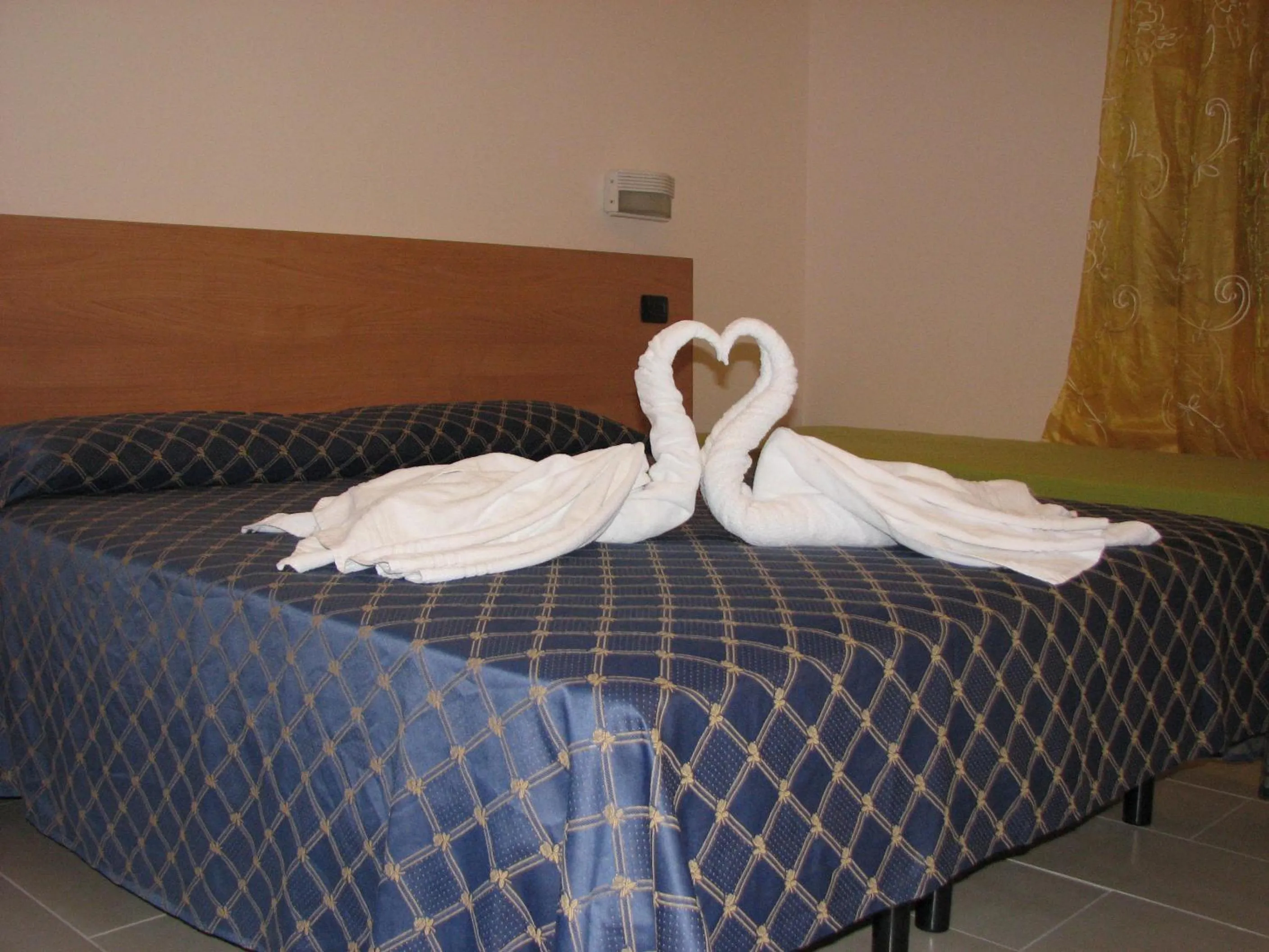 Bedroom, Bed in Friendship Place