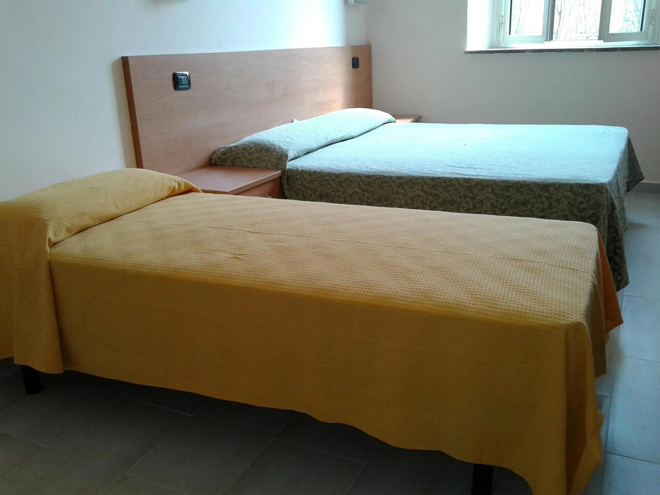 Bedroom, Bed in Friendship Place