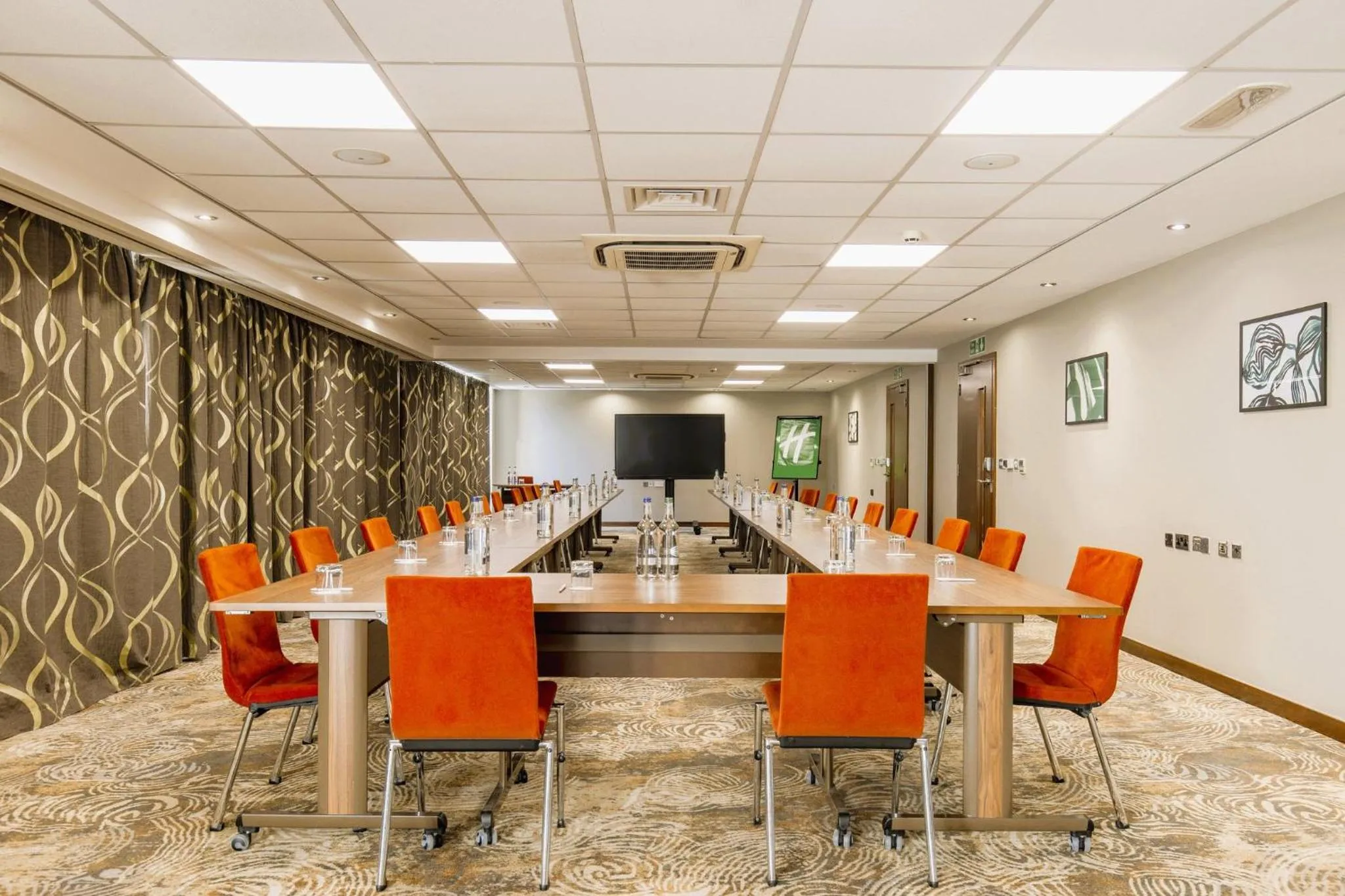 Meeting/conference room in Holiday Inn Bristol City Centre by IHG