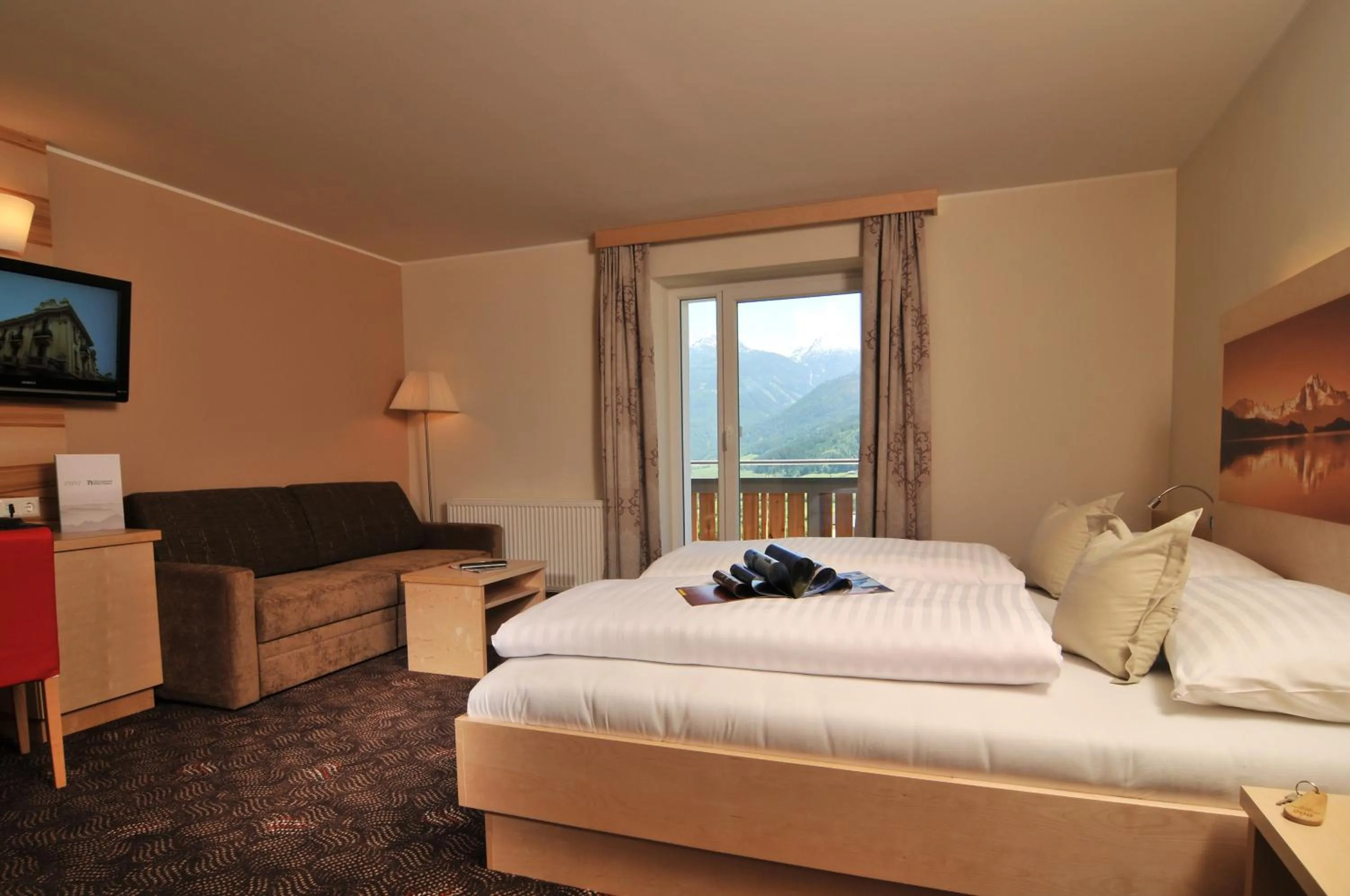 Photo of the whole room, Bed in Hotel Tauernstern