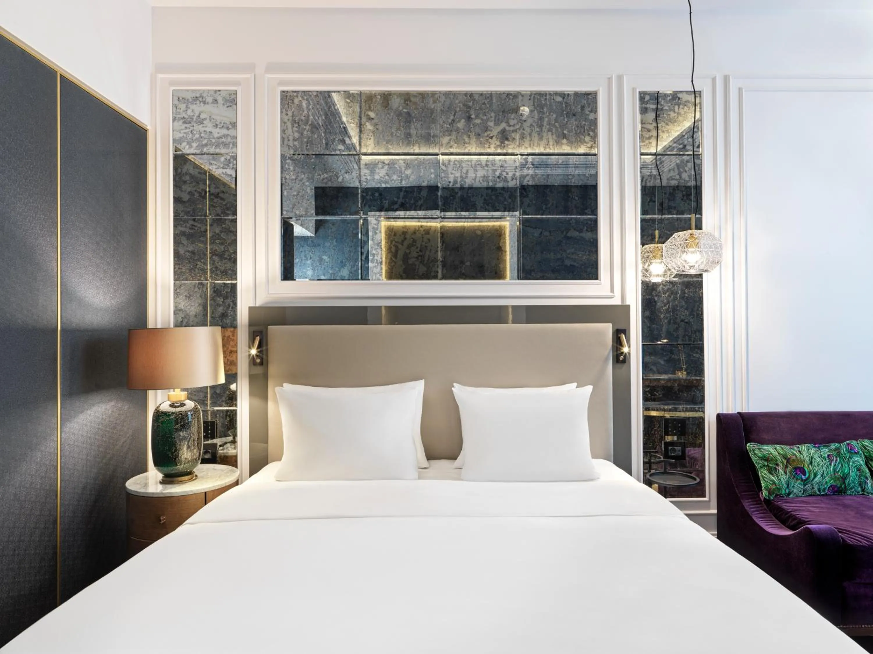 Bedroom, Bed in Sofia Balkan Palace