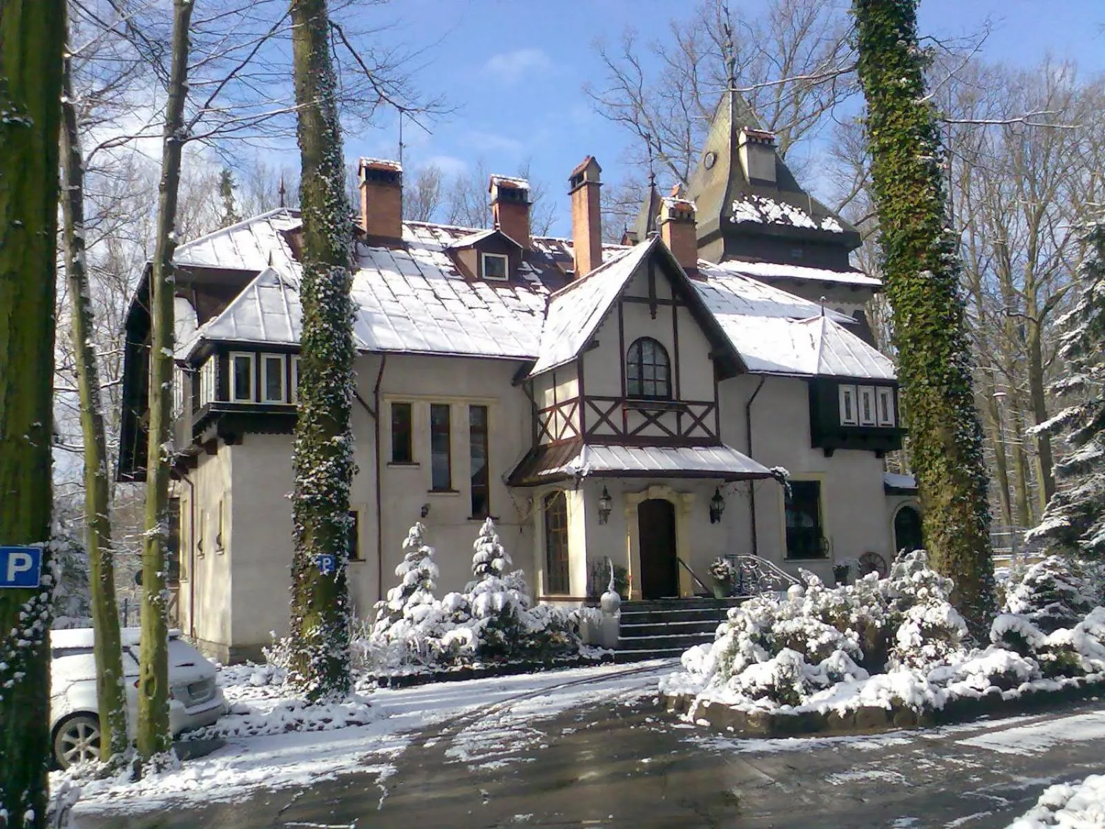 Property building in Hotel Daria Dworek Myśliwski