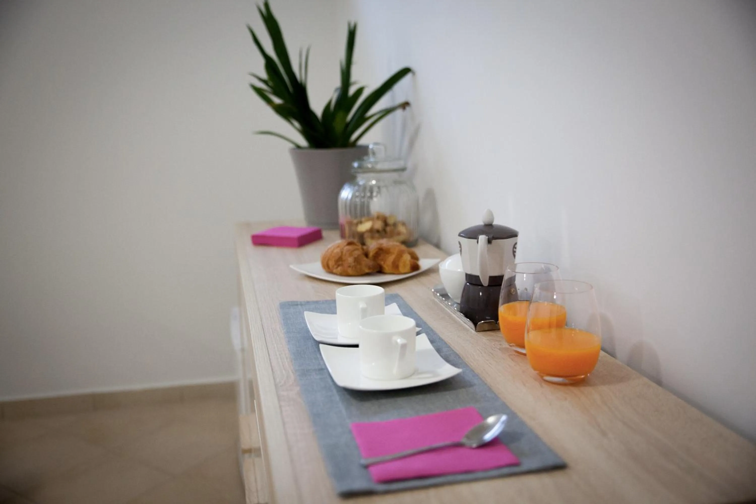 Coffee/tea facilities in Le Colonne