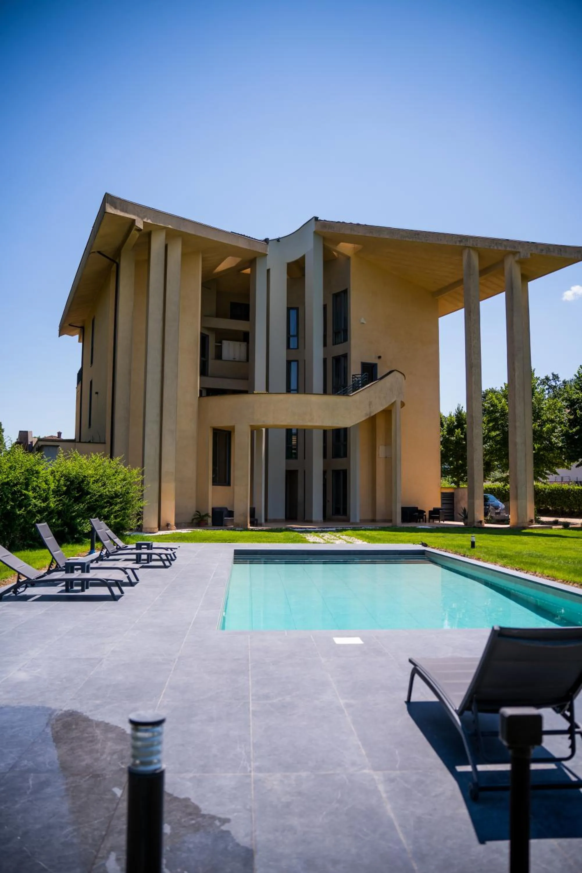 Swimming pool in Le Colonne