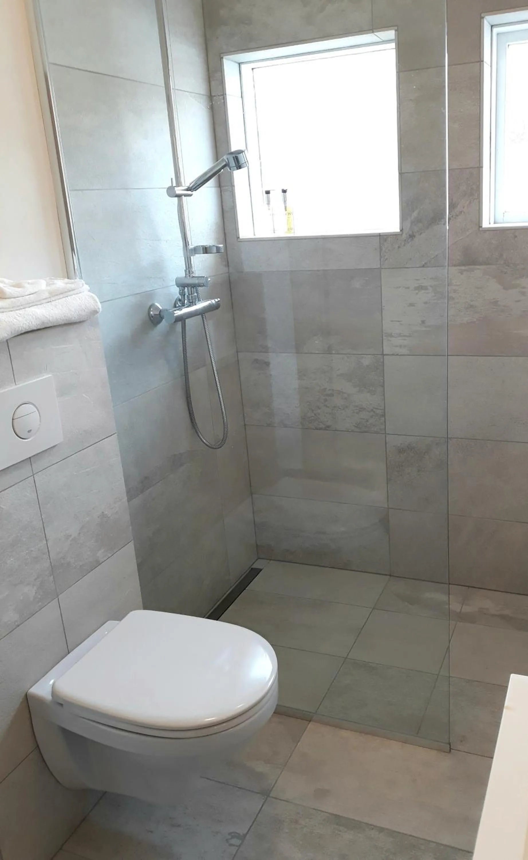 Shower in Post-Plaza Guesthouse