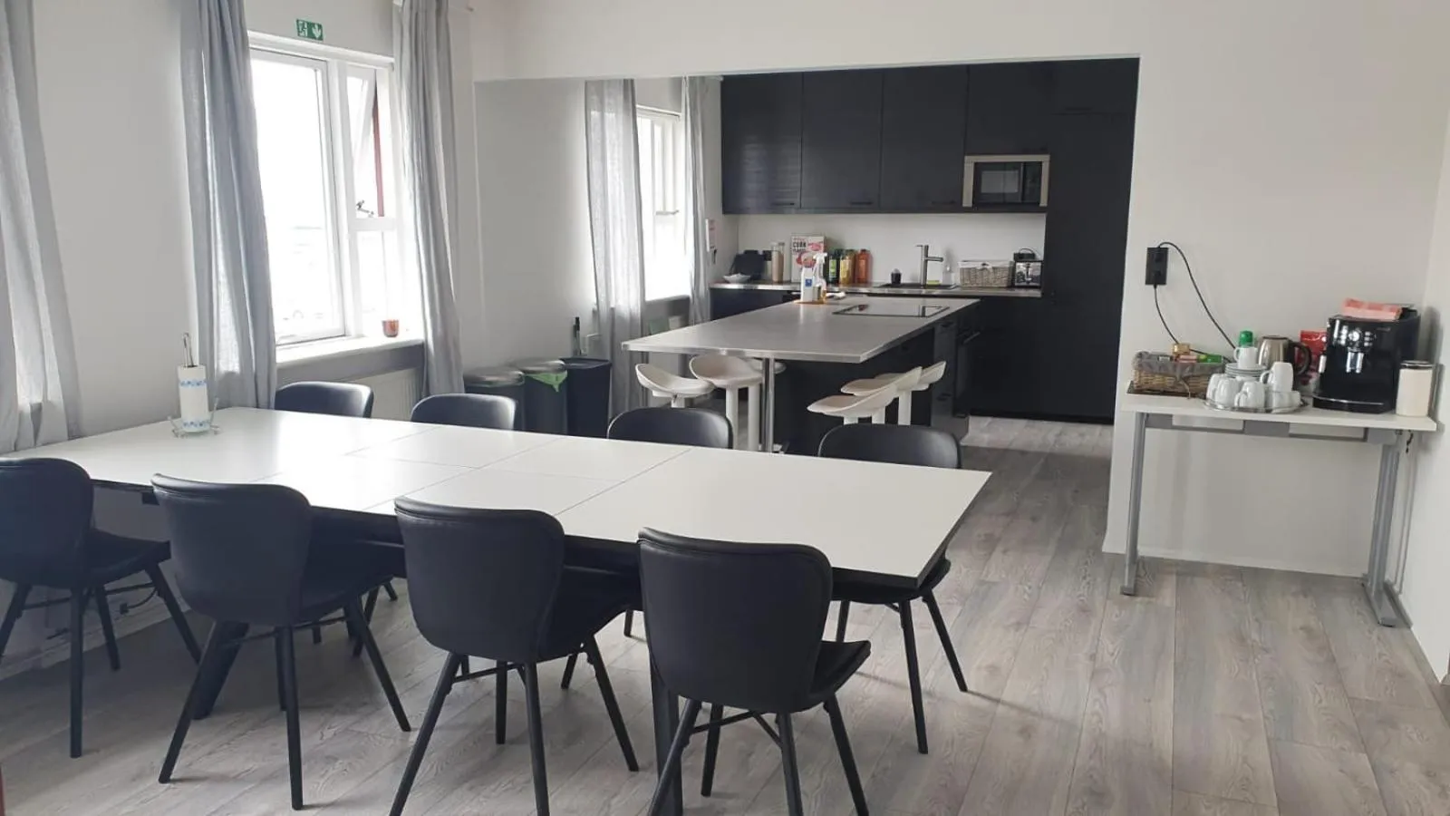 Seating area in Post-Plaza Guesthouse