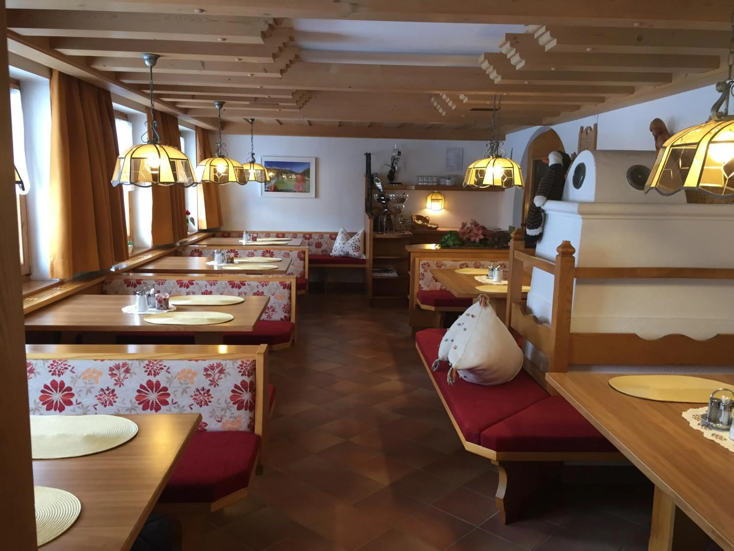 Restaurant/places to eat in Landhaus Engadin