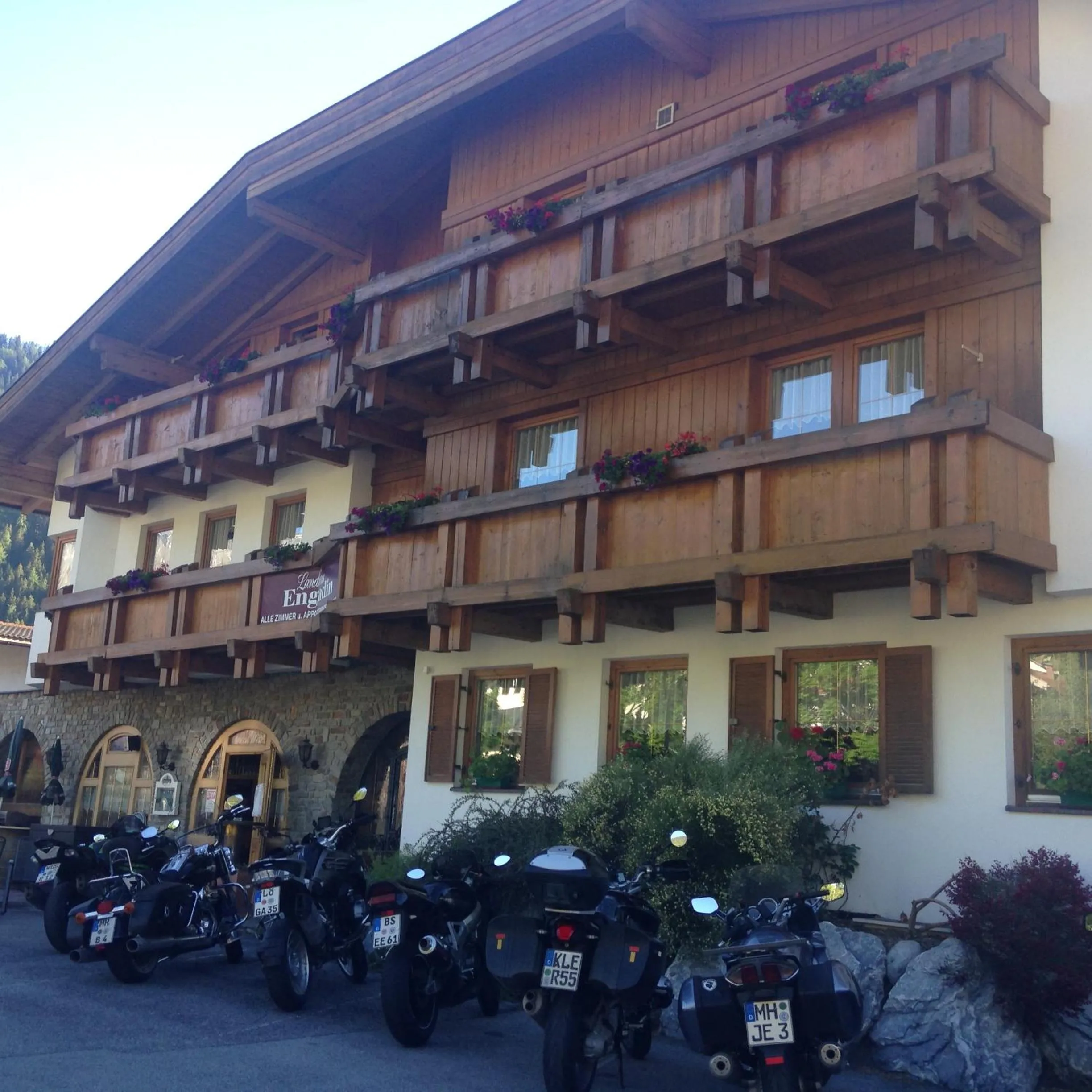 Facade/entrance in Landhaus Engadin
