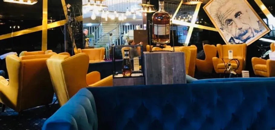 Seating area in Grand Hôtel de Nîmes 4 étoiles