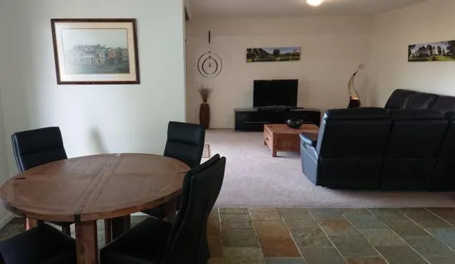 Dining area in Shepparton Golf Motel