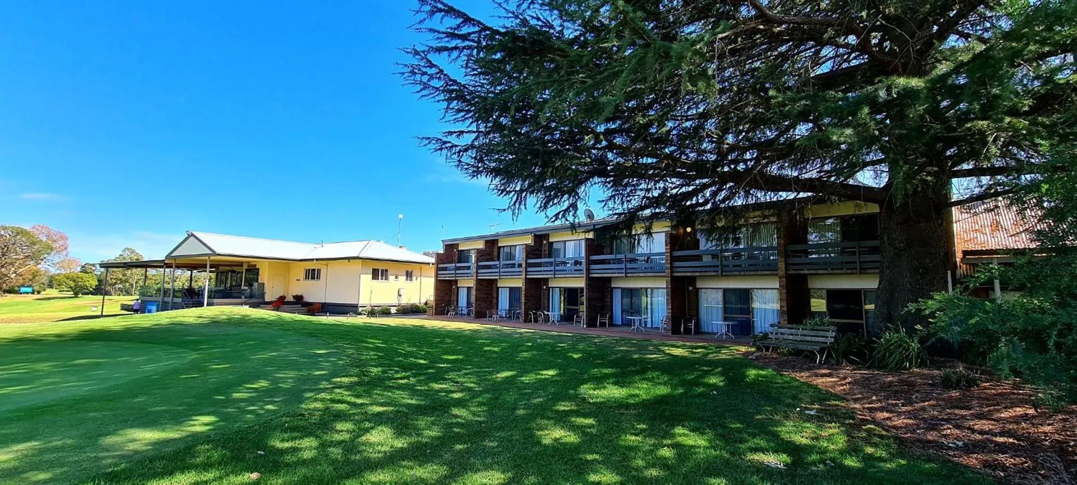 Property building in Shepparton Golf Motel