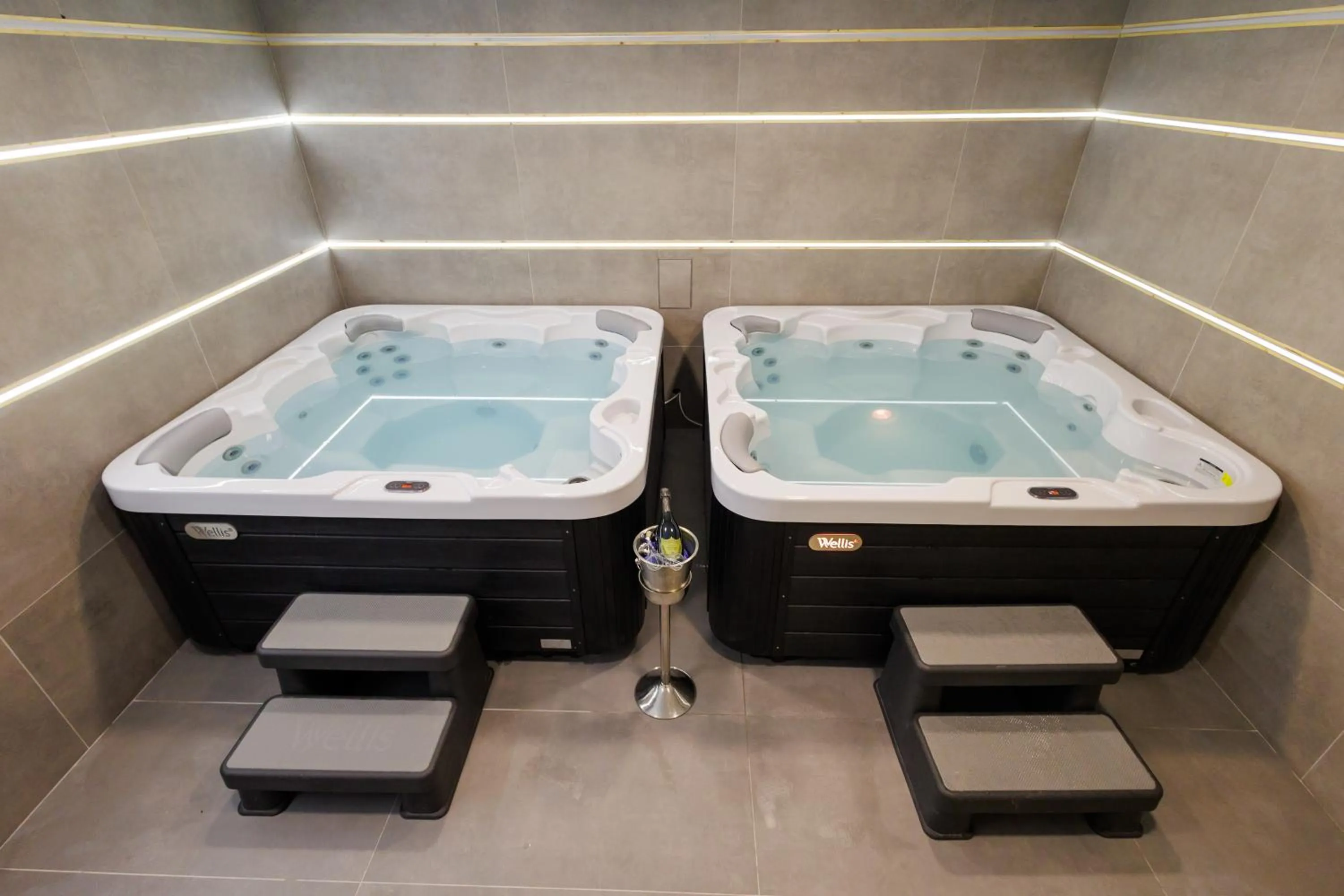 Hot Tub in Vihren Royal Palace