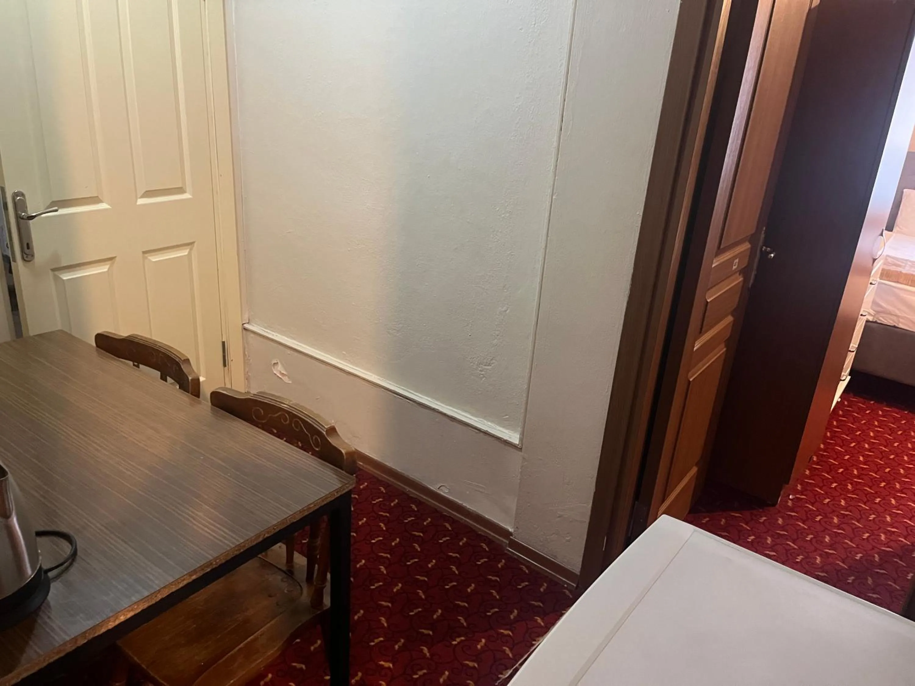 Photo of the whole room, Bed in Paris Hotel