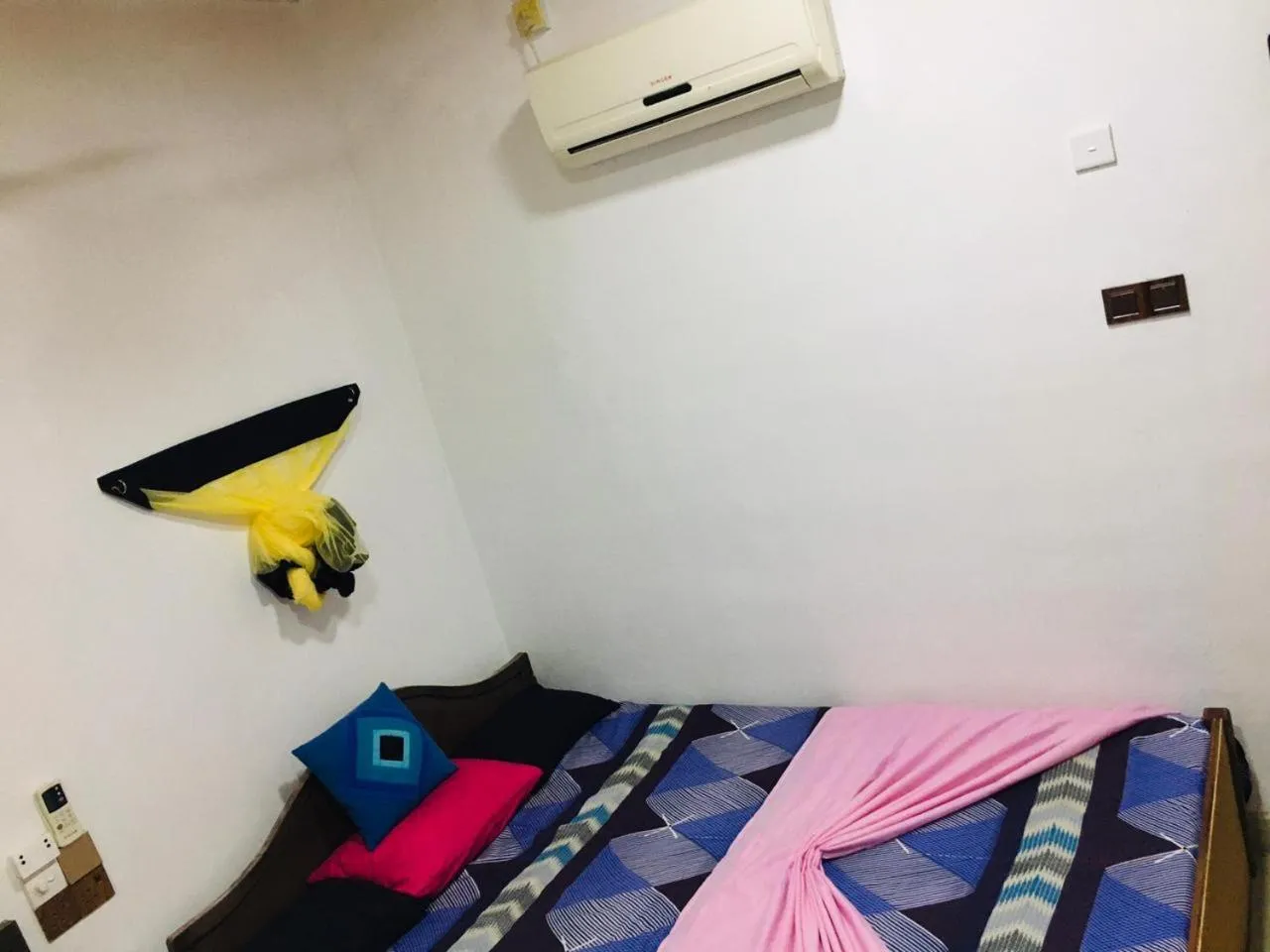 Bed in Bathiya Tourist Guest Anuradhapura