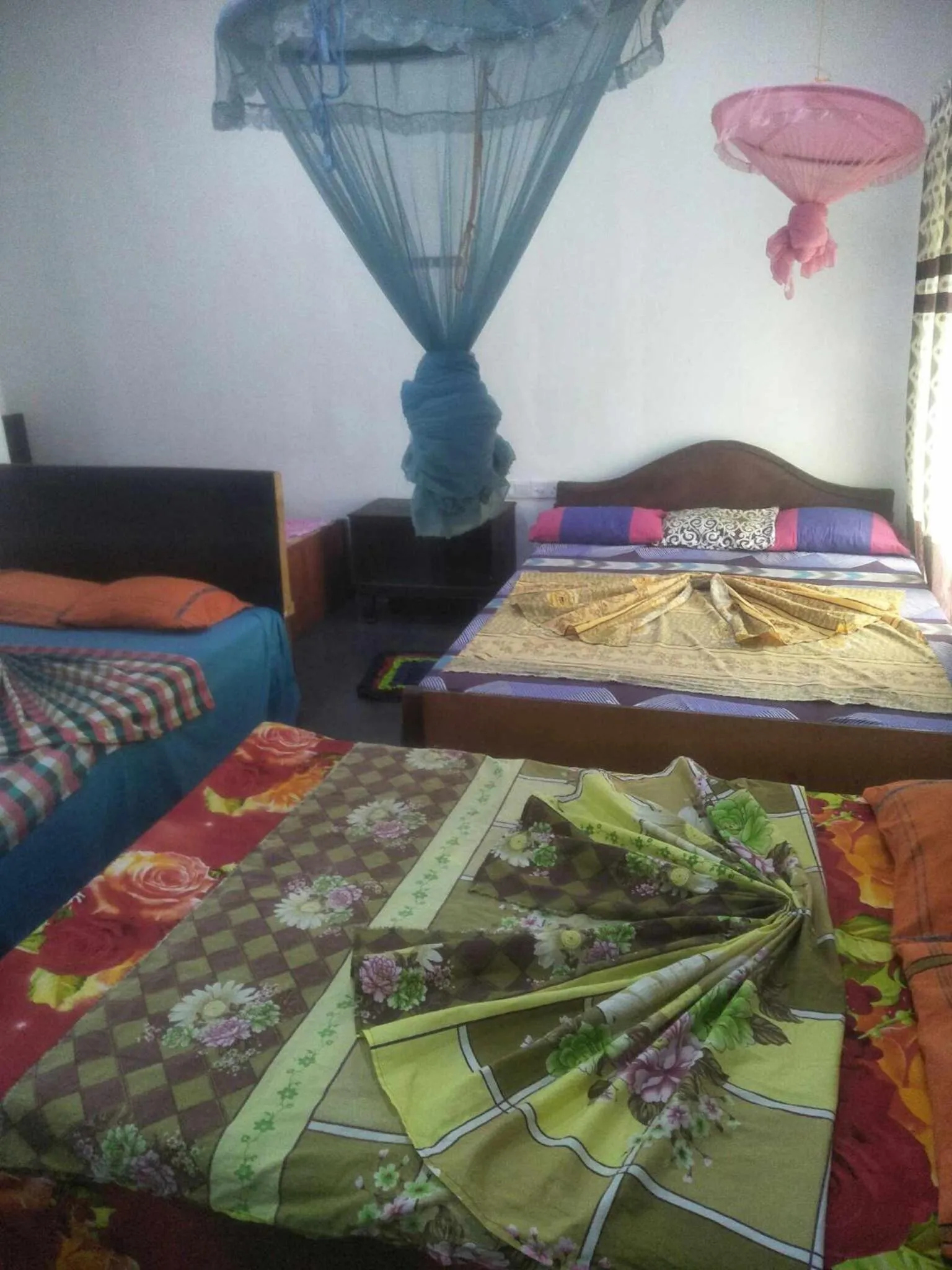 Bed in Bathiya Tourist Guest Anuradhapura