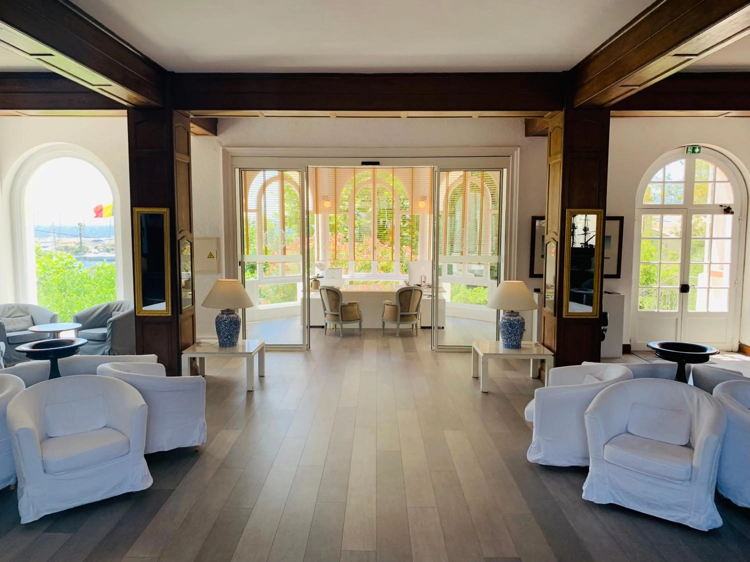 Auberge De La Calanque