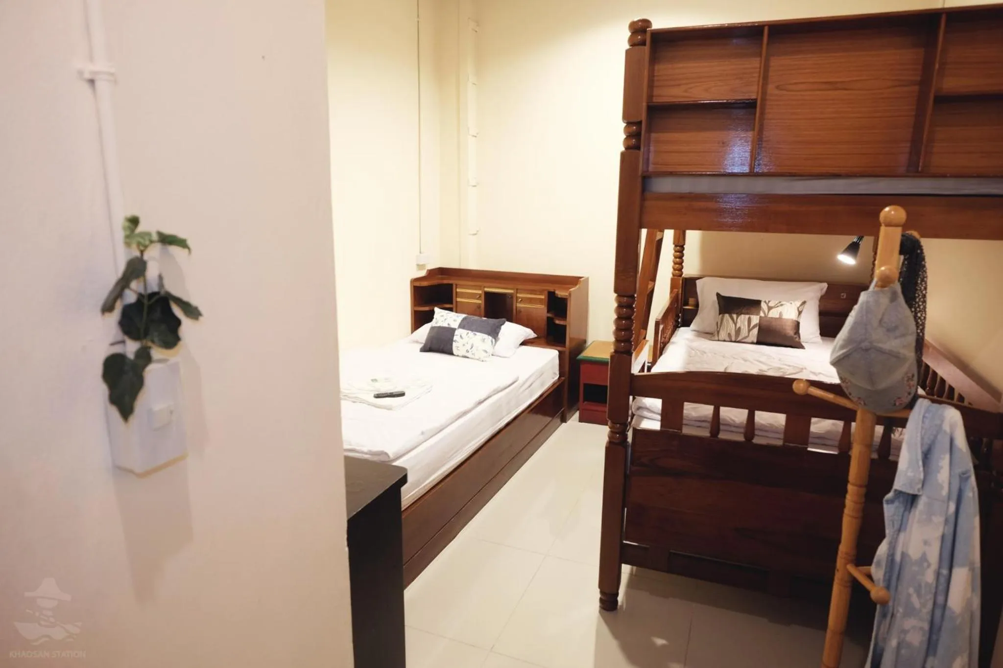 Bedroom, Bed in Khaosan Station