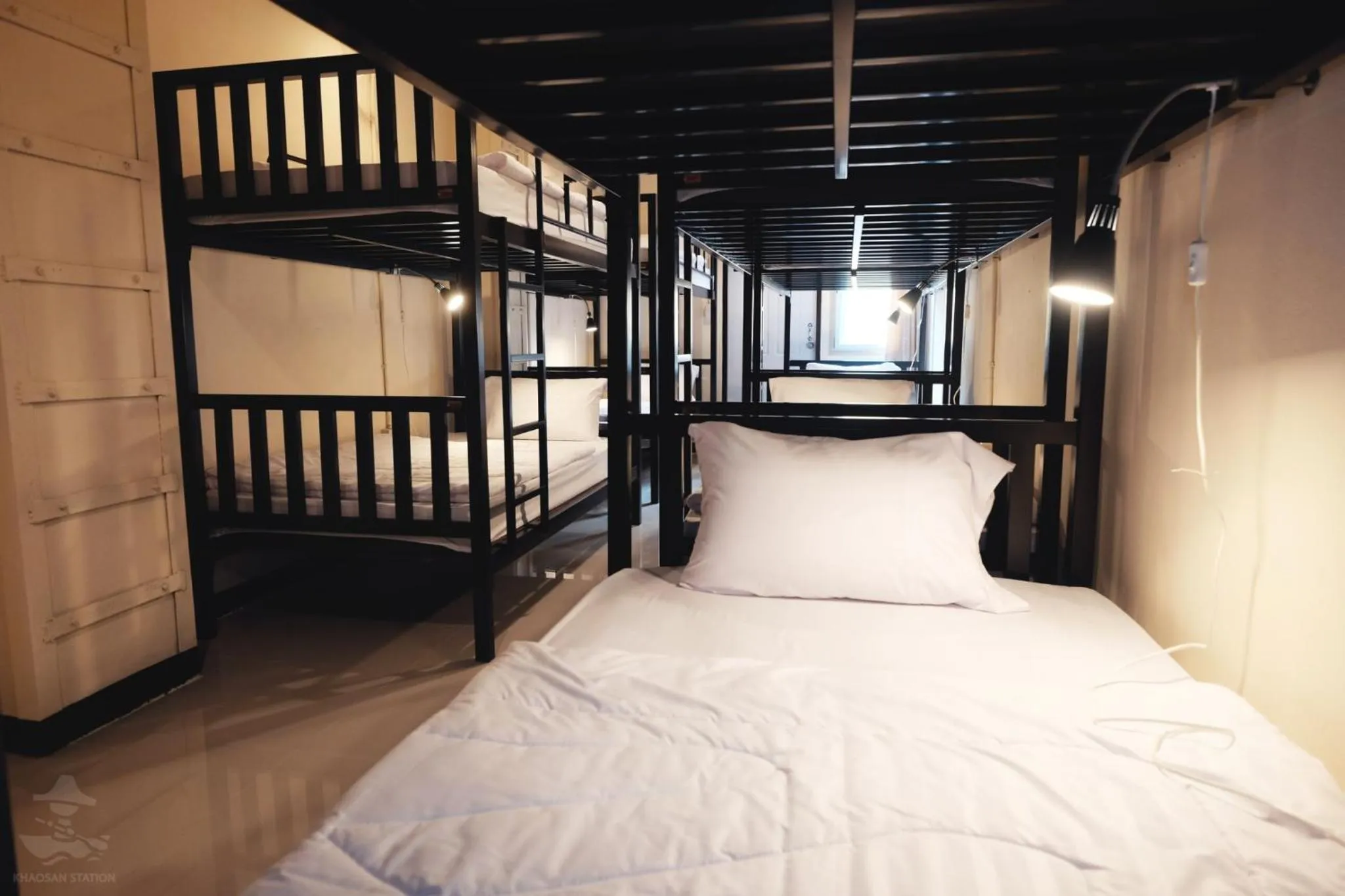 Bedroom, Bed in Khaosan Station