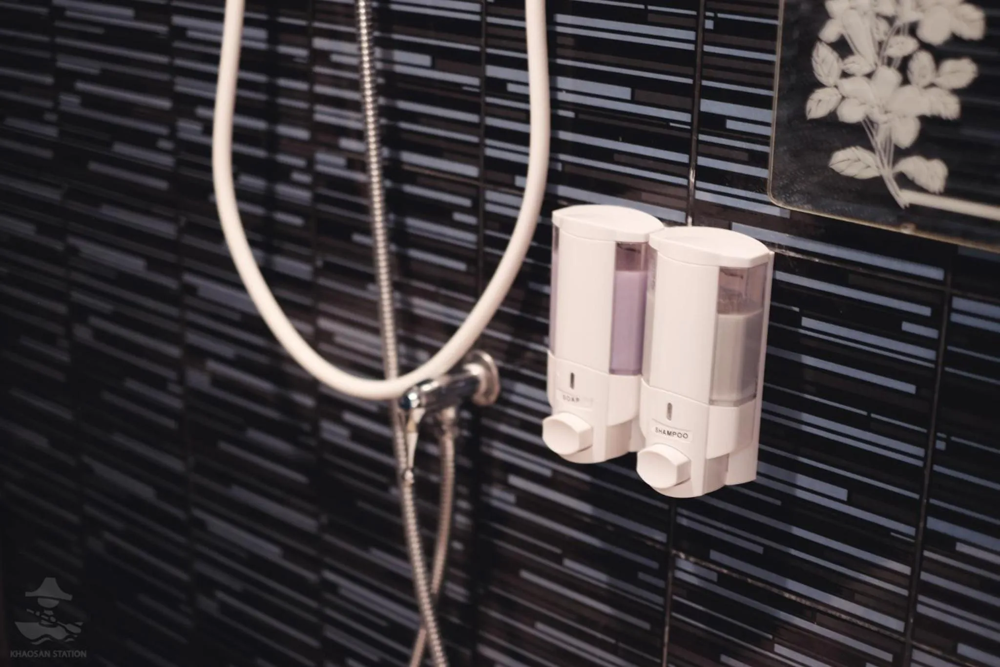 Shower in Khaosan Station