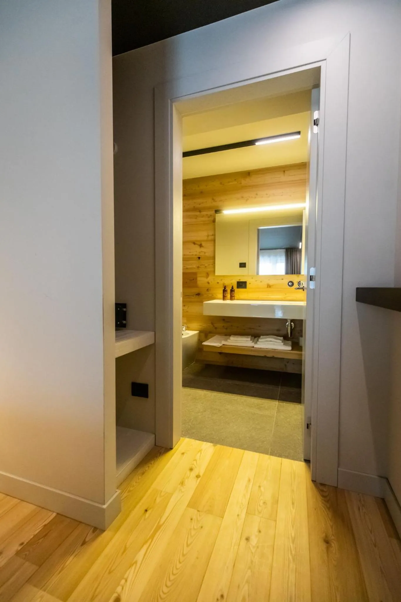 Photo of the whole room in Osteria Da Alvise