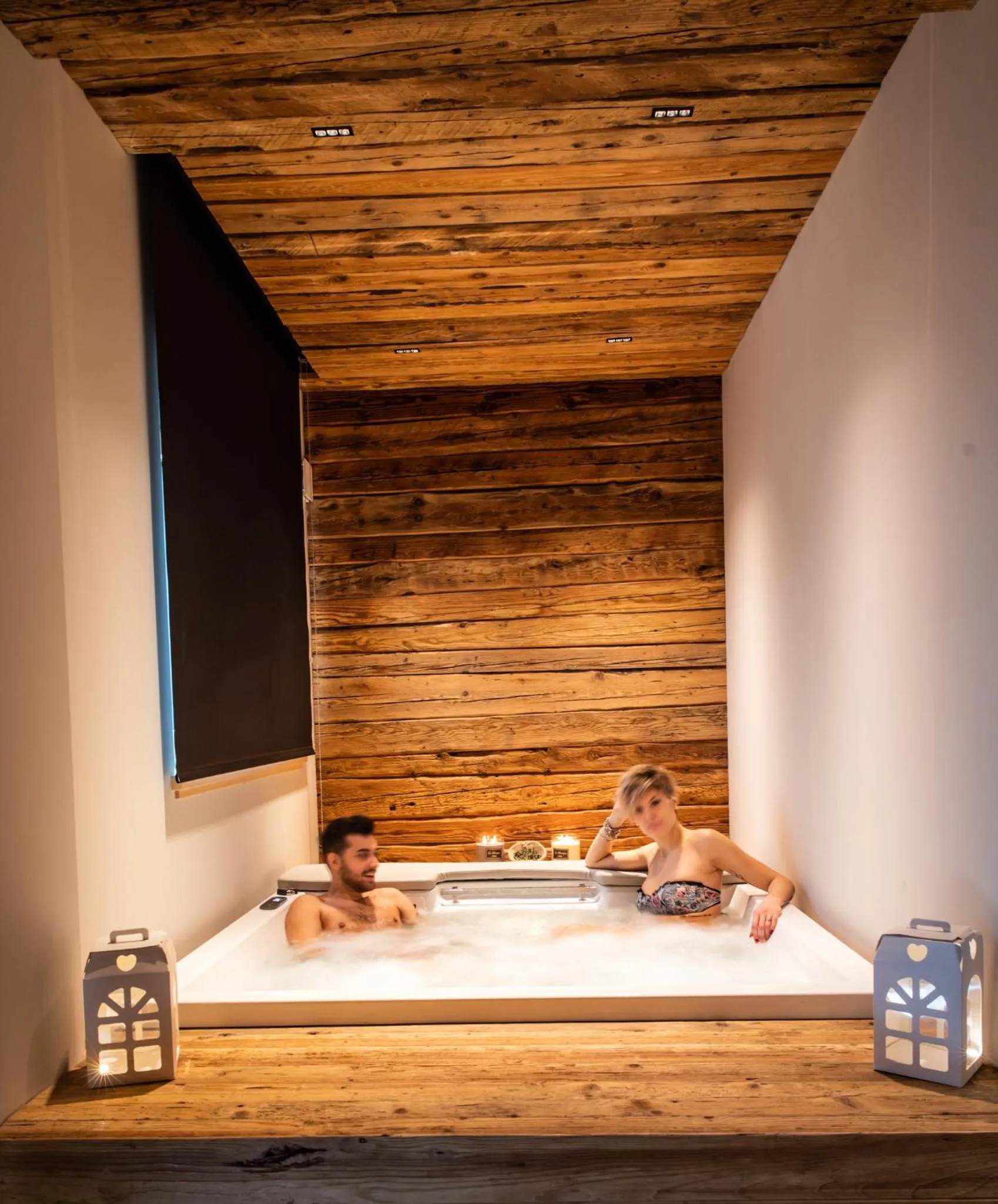 People in Osteria Da Alvise