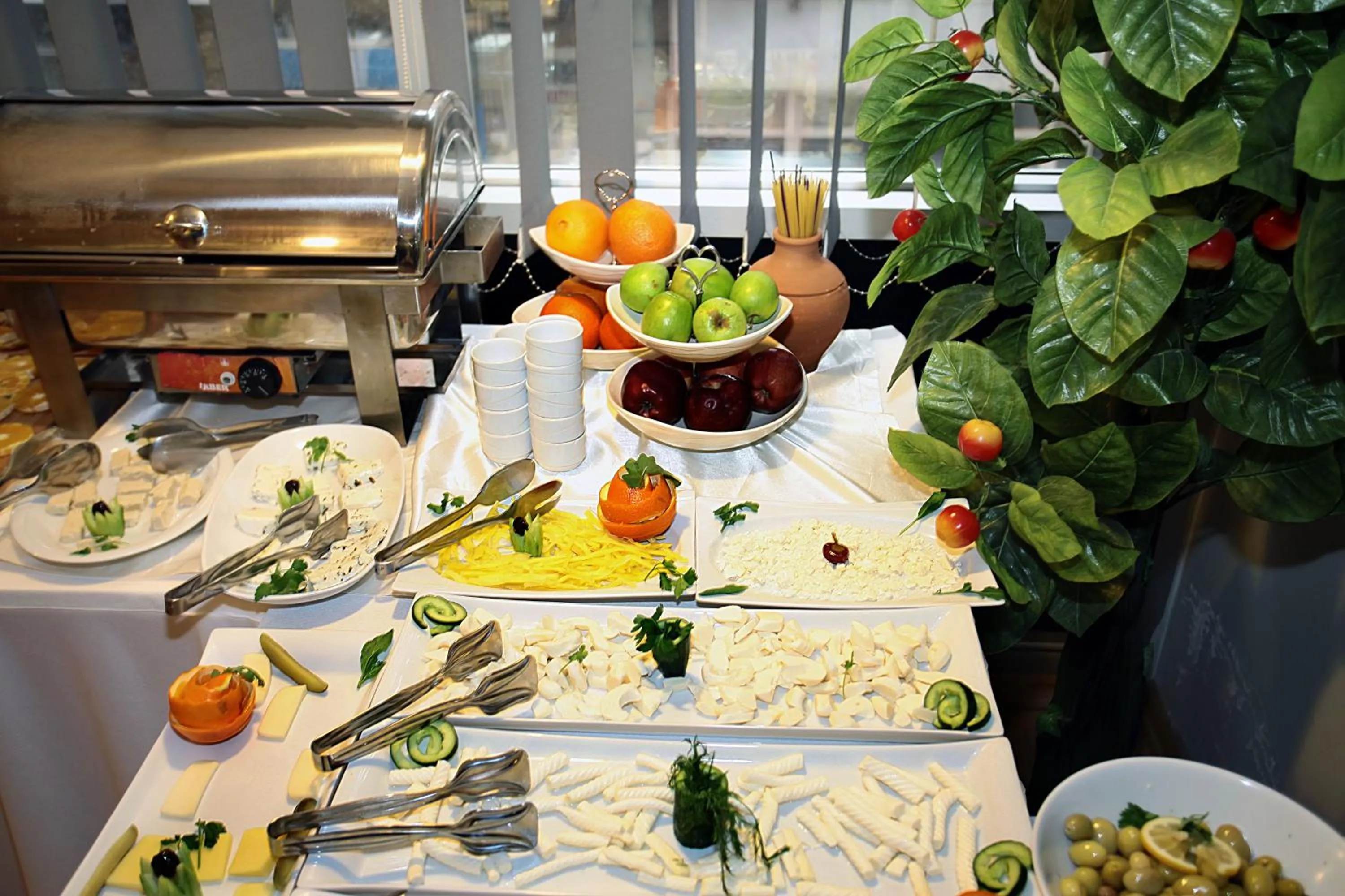 Restaurant/places to eat in Yildizoglu Hotel