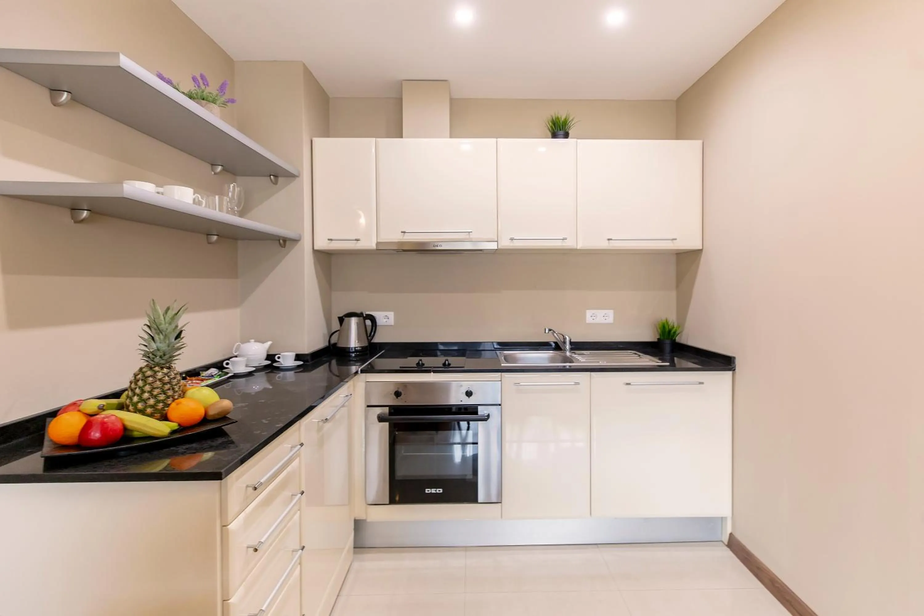 Kitchen or kitchenette in Murite Park Hotel