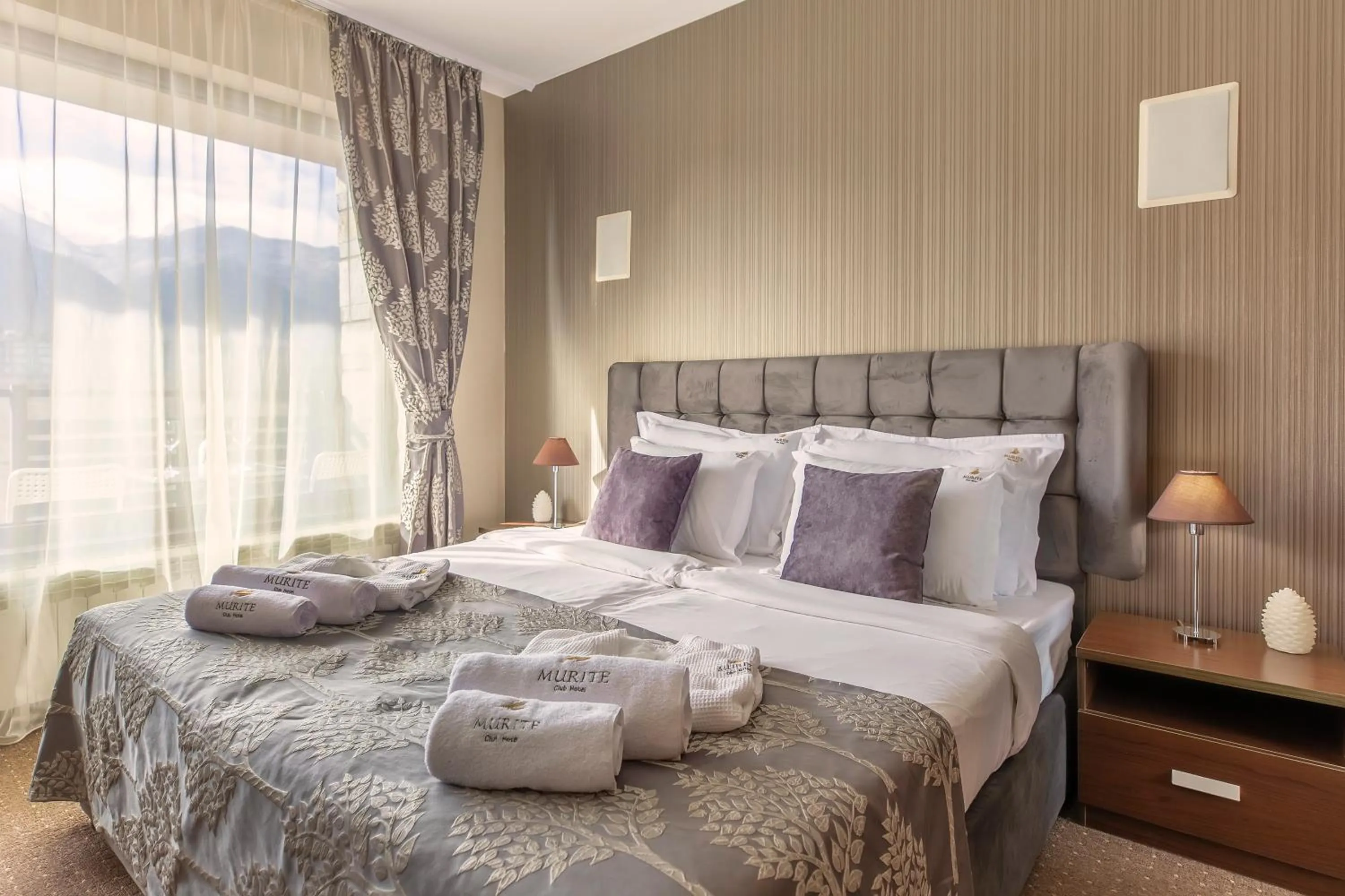 Bed in Murite Park Hotel