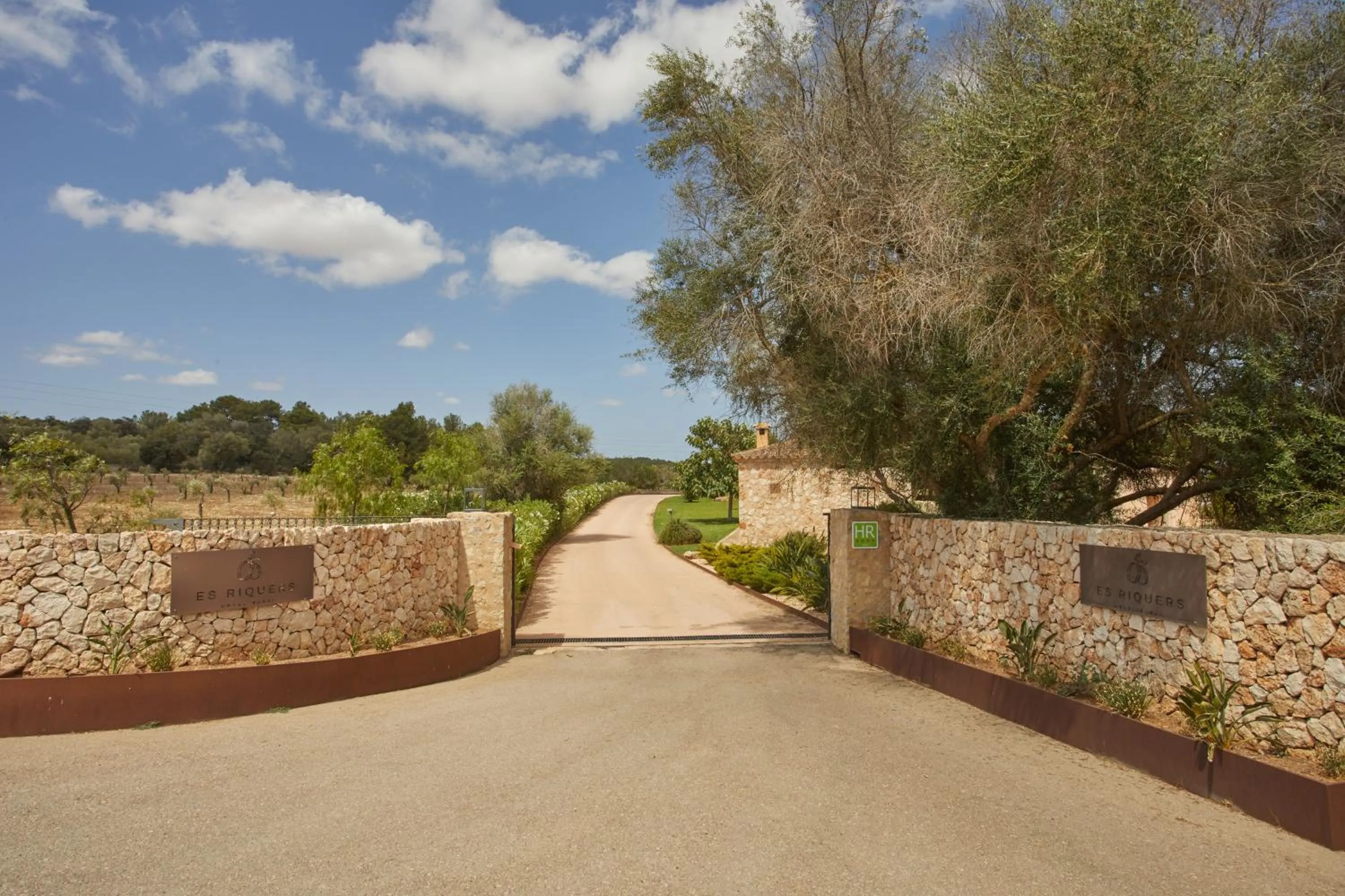 Day in Hotel Rural Es Riquers