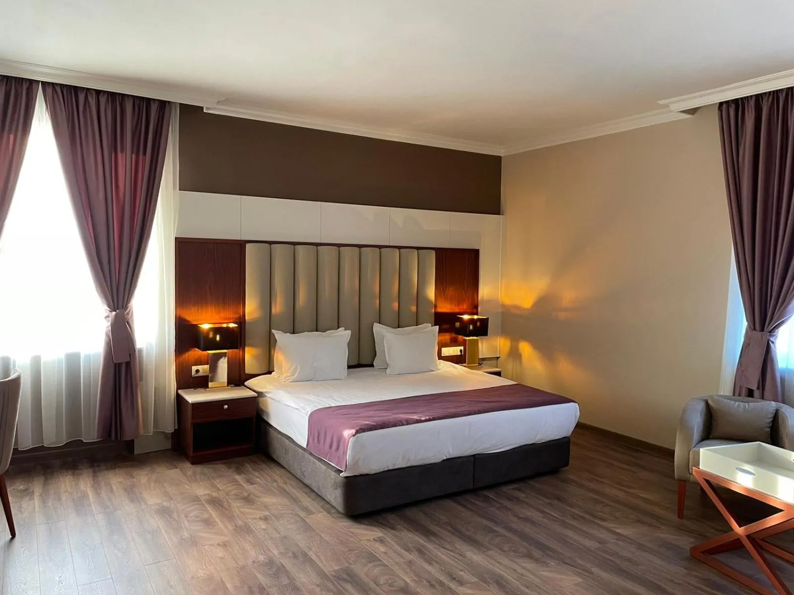 Bedroom, Bed in Ramada by Wyndham Plovdiv Trimontium