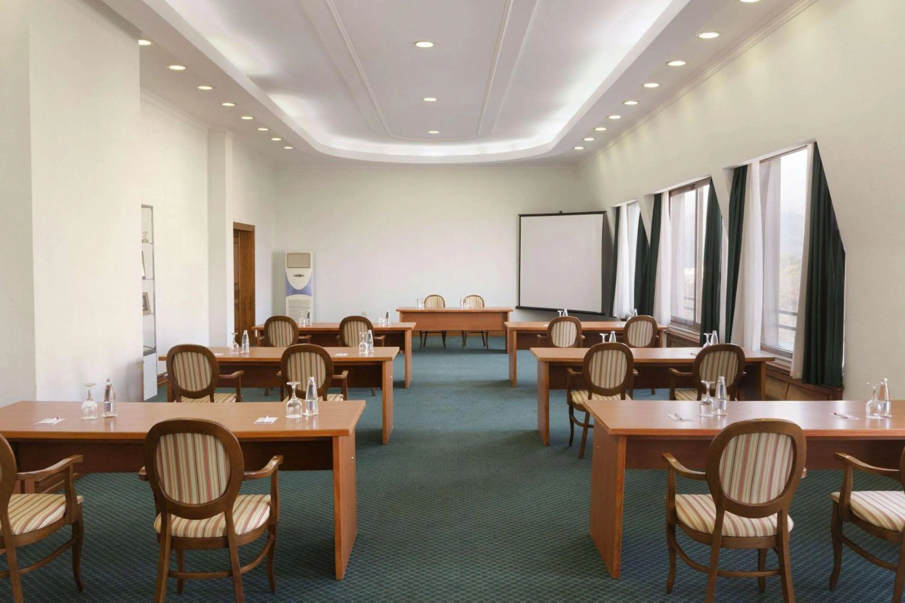 Meeting/conference room in Ramada by Wyndham Plovdiv Trimontium
