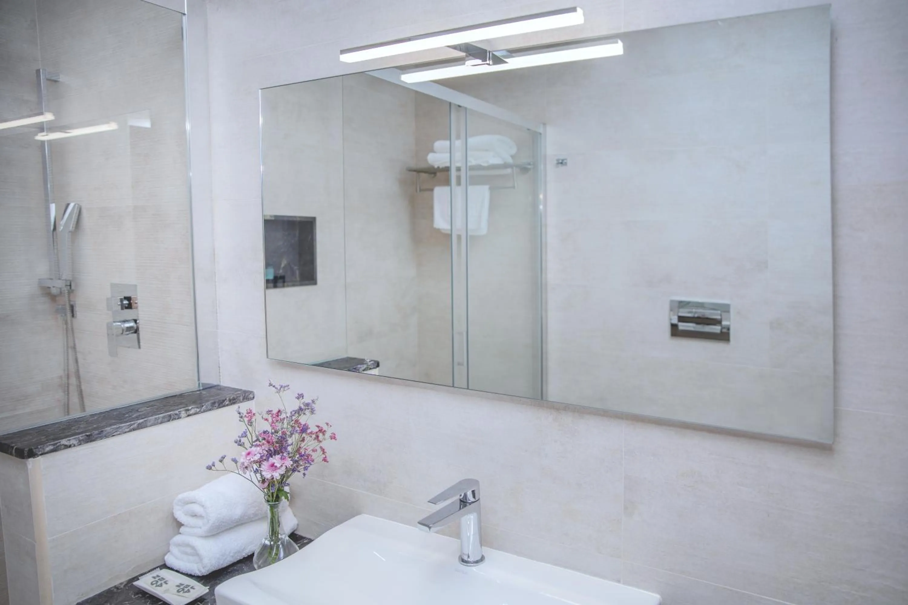 Bathroom in Hotel Paraiso Granada