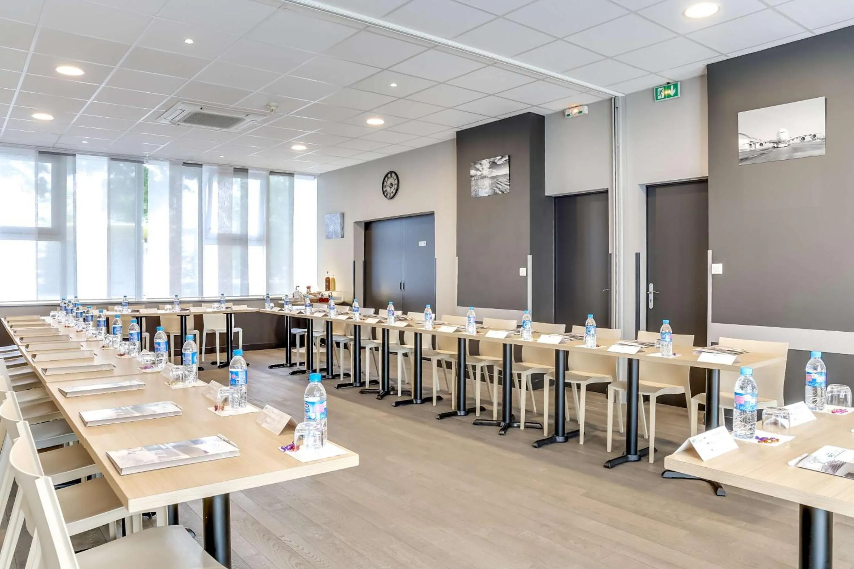 Meeting/conference room in Brit Hotel Saint-Nazaire Centre
