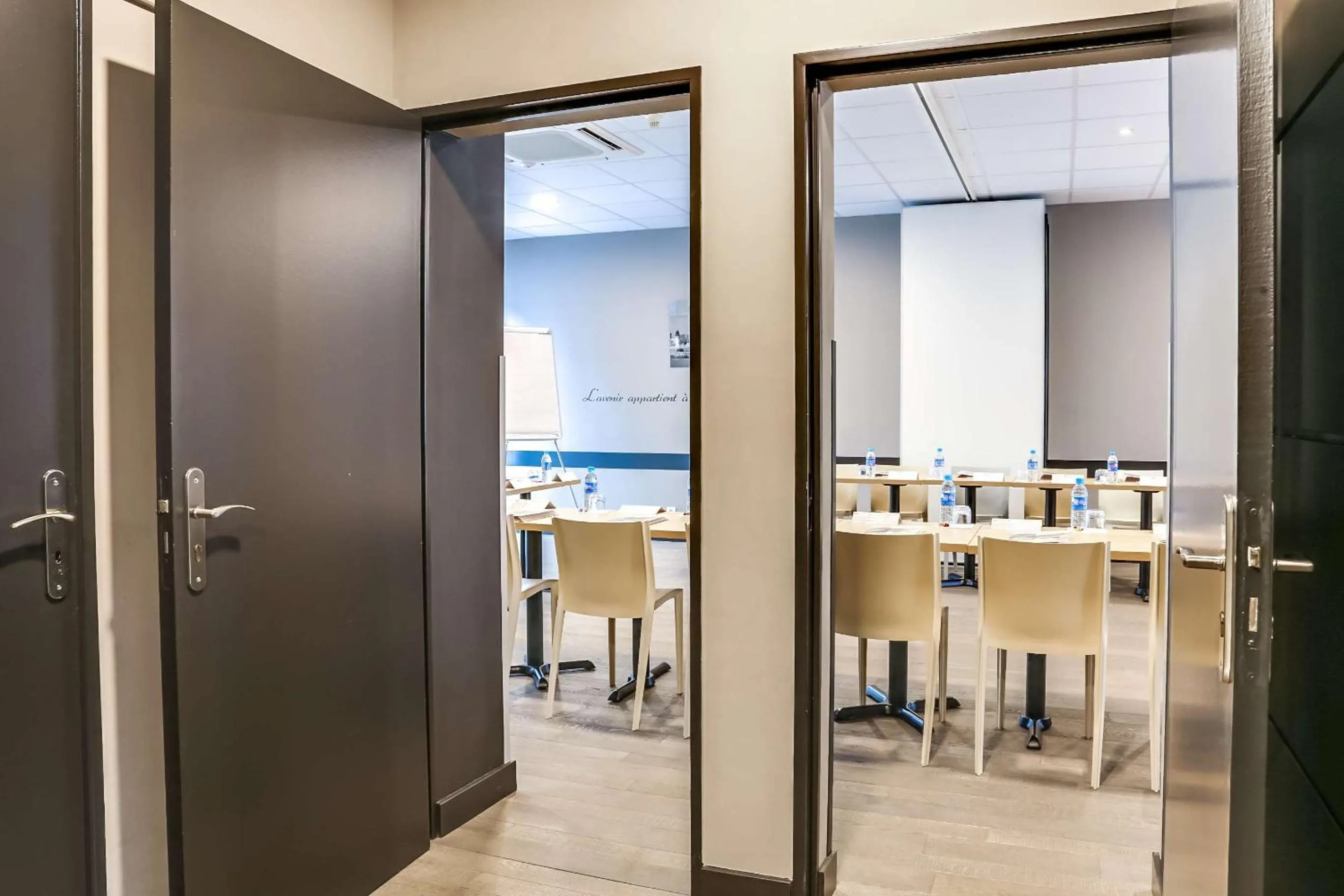 Meeting/conference room in Brit Hotel Saint-Nazaire Centre