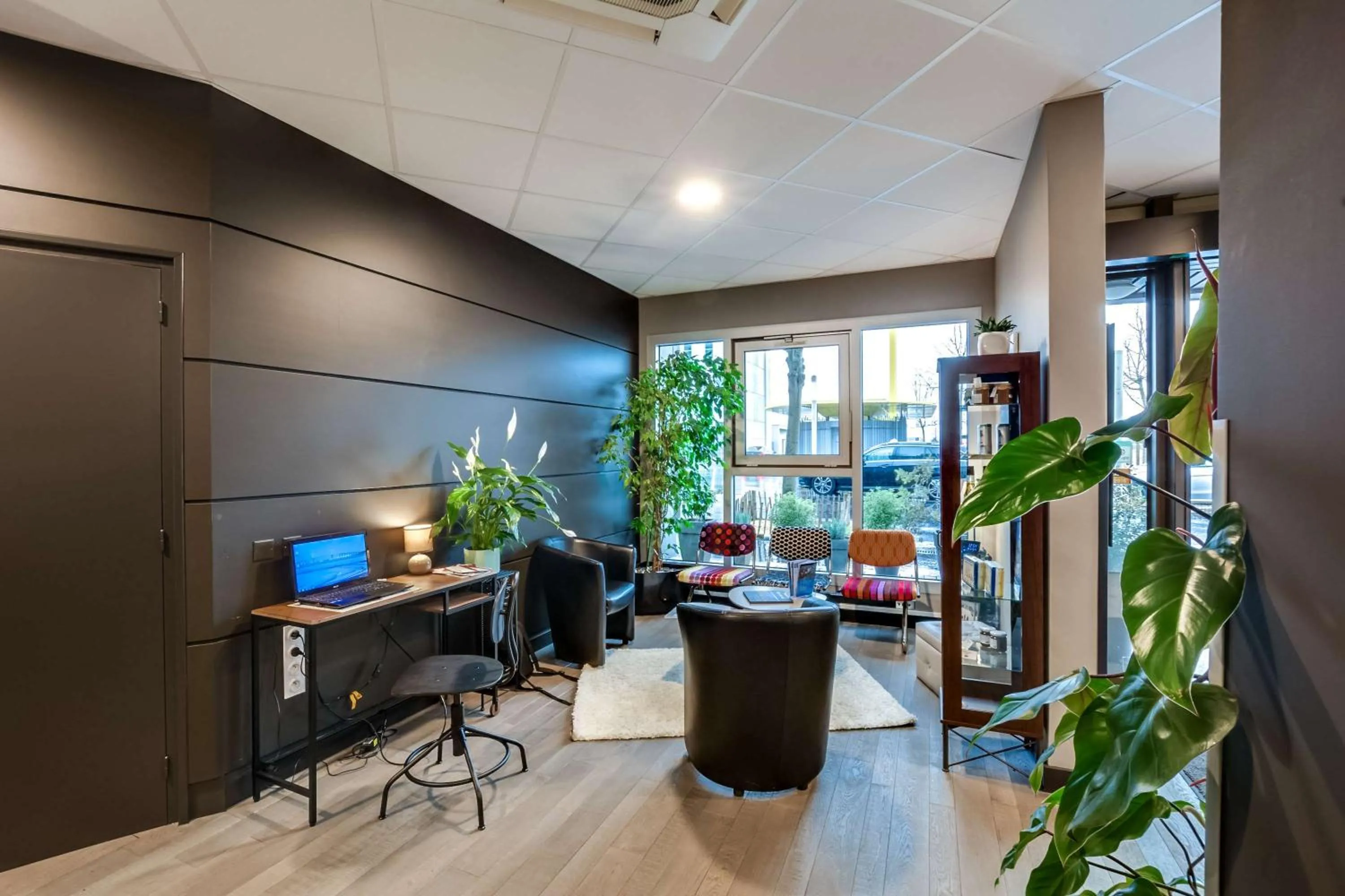 Lobby or reception in Brit Hotel Saint-Nazaire Centre