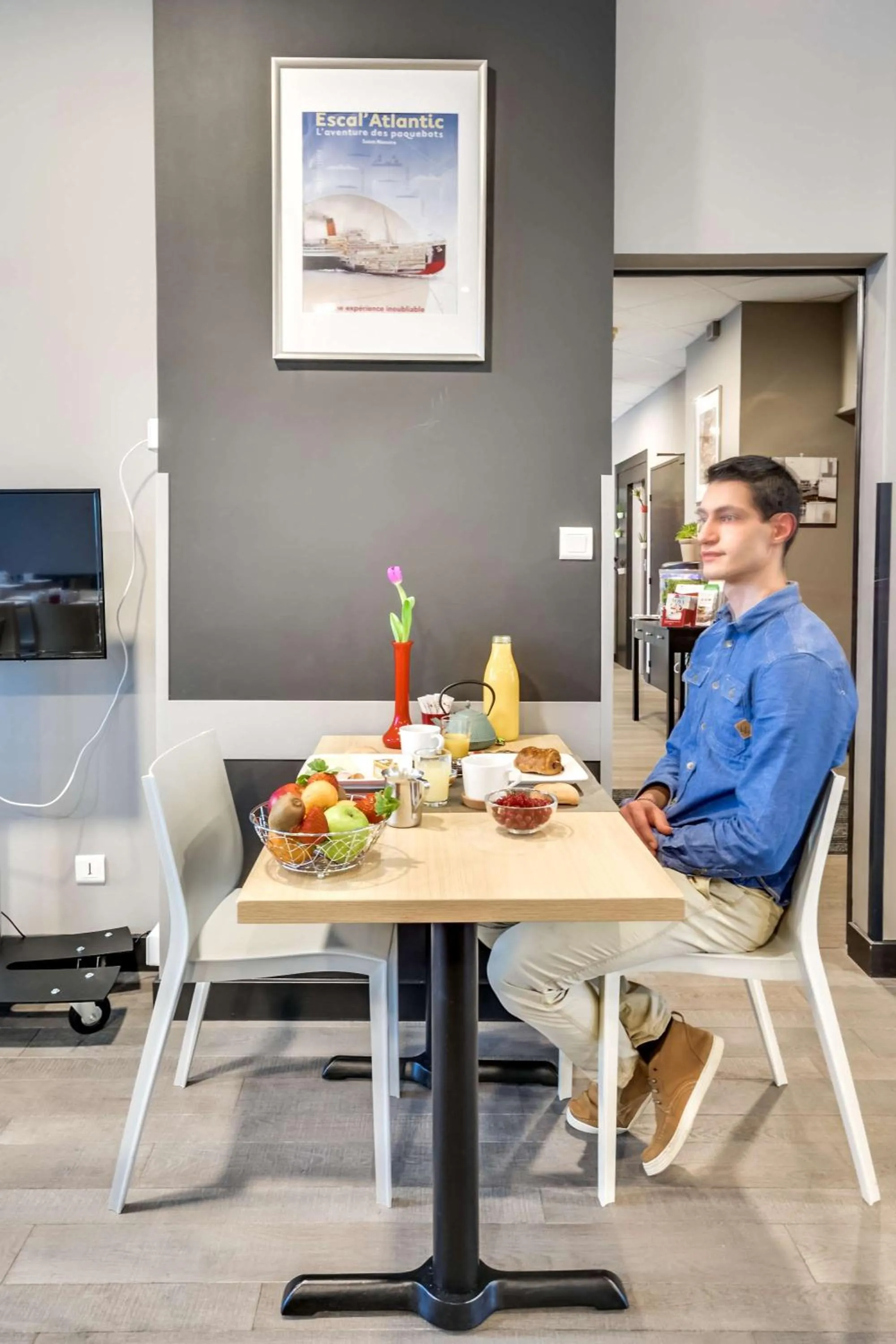 Breakfast in Brit Hotel Saint-Nazaire Centre