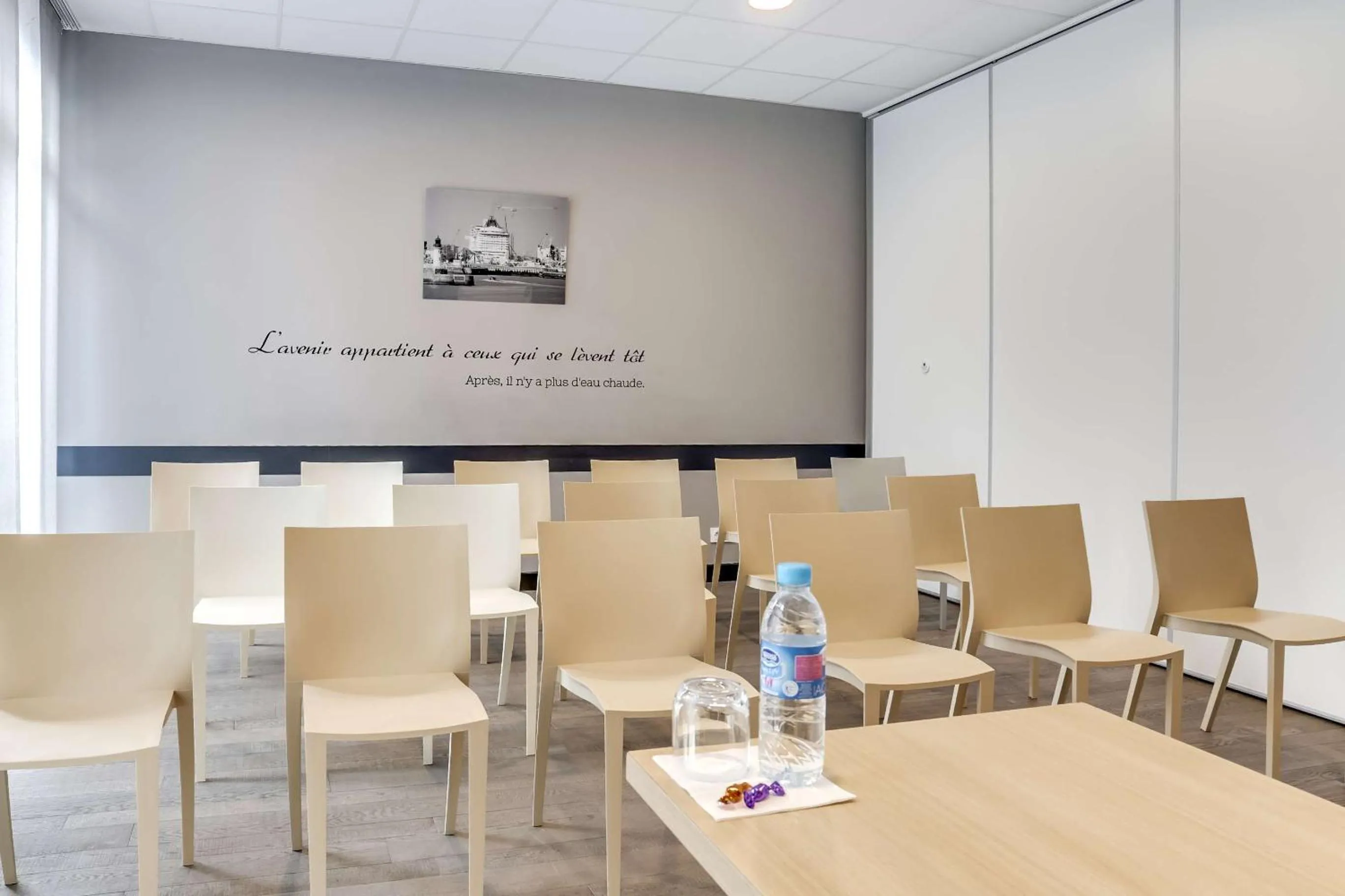 Meeting/conference room in Brit Hotel Saint-Nazaire Centre