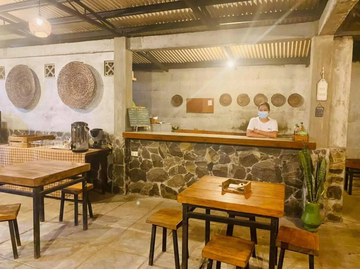 Restaurant/places to eat in Viento de Mar