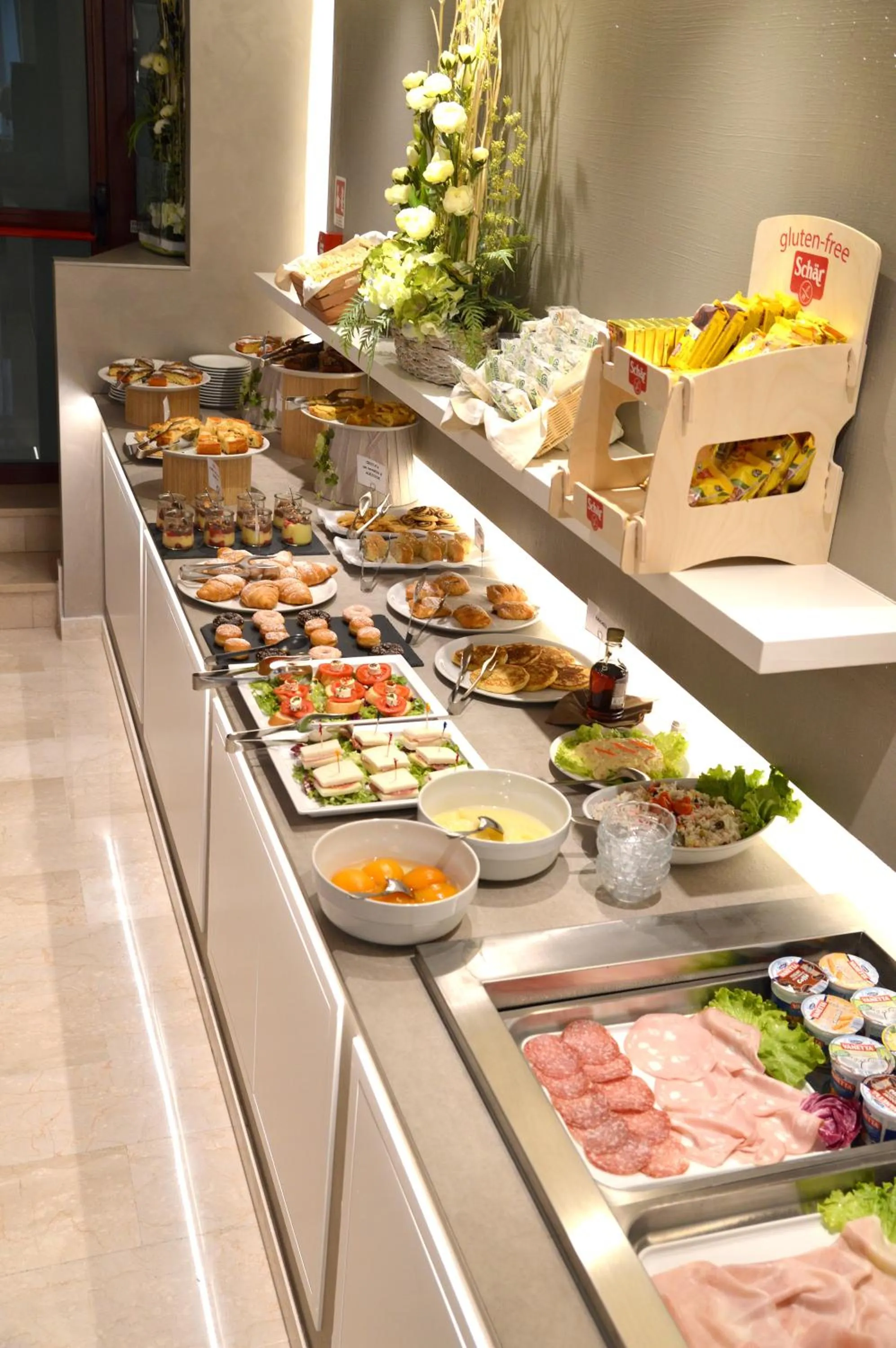 Food and drinks in Hotel Adele