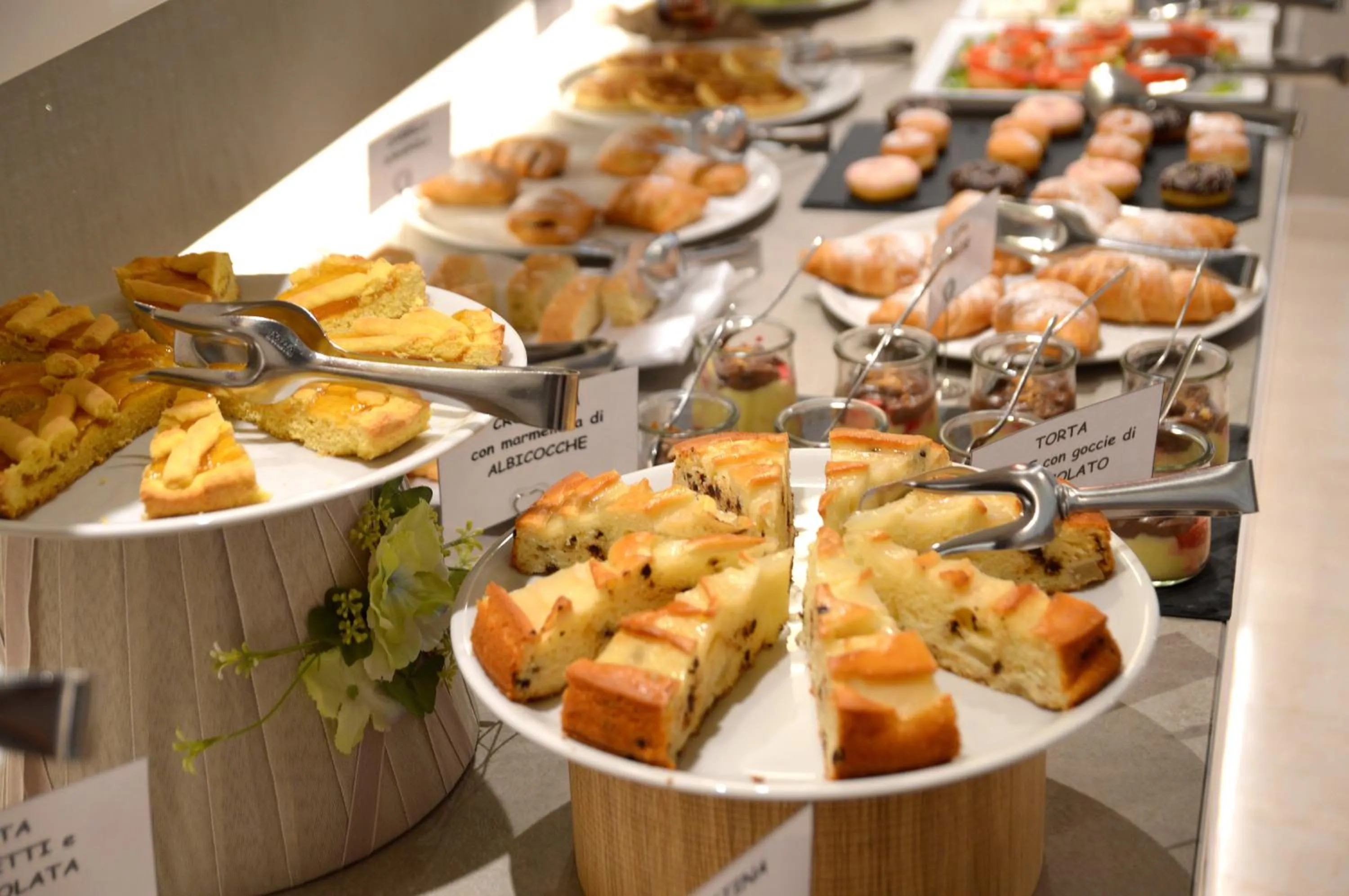 Food and drinks in Hotel Adele