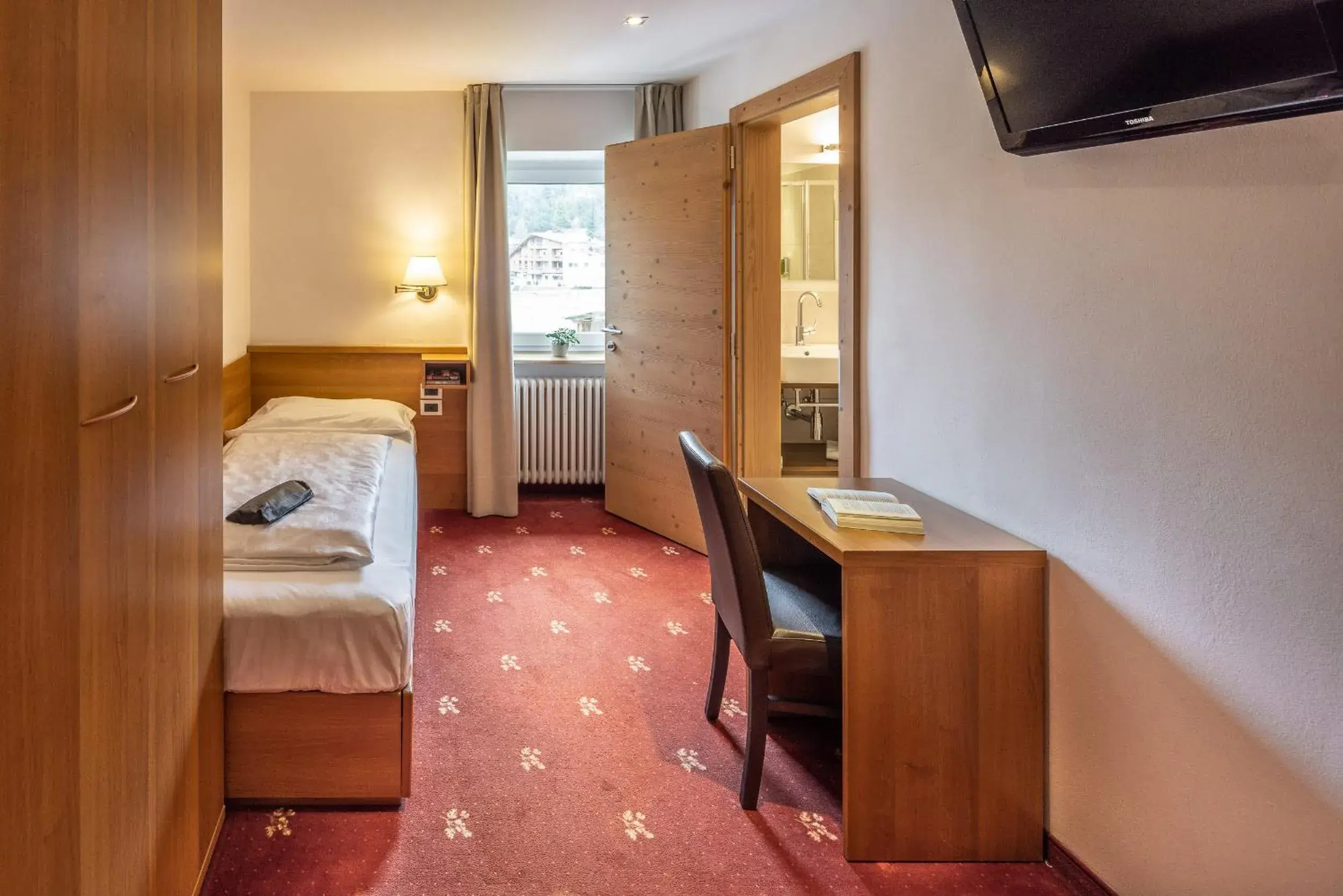 Single Room in Hotel Sella***s Single Room in Hotel Sella***s