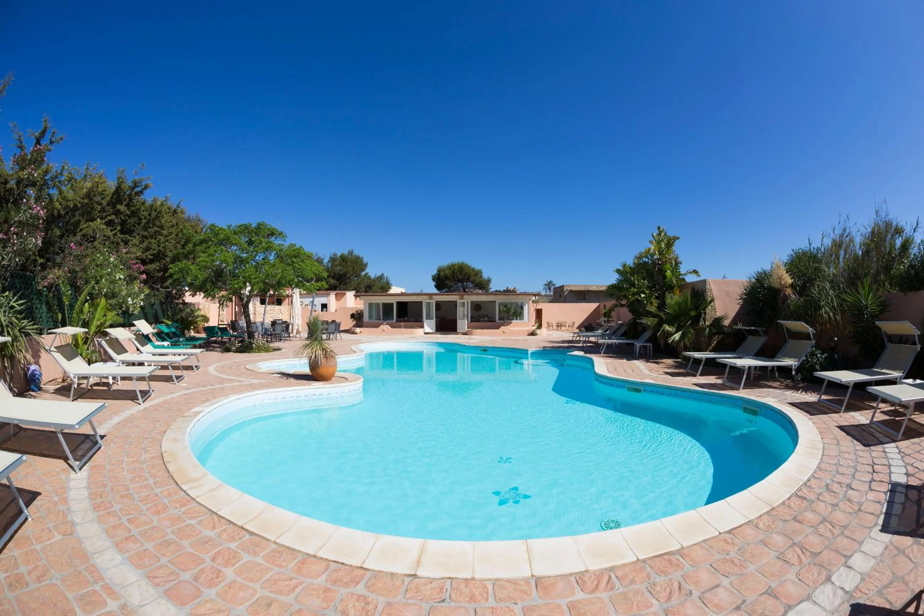 Swimming pool in B&B Villa Giulia