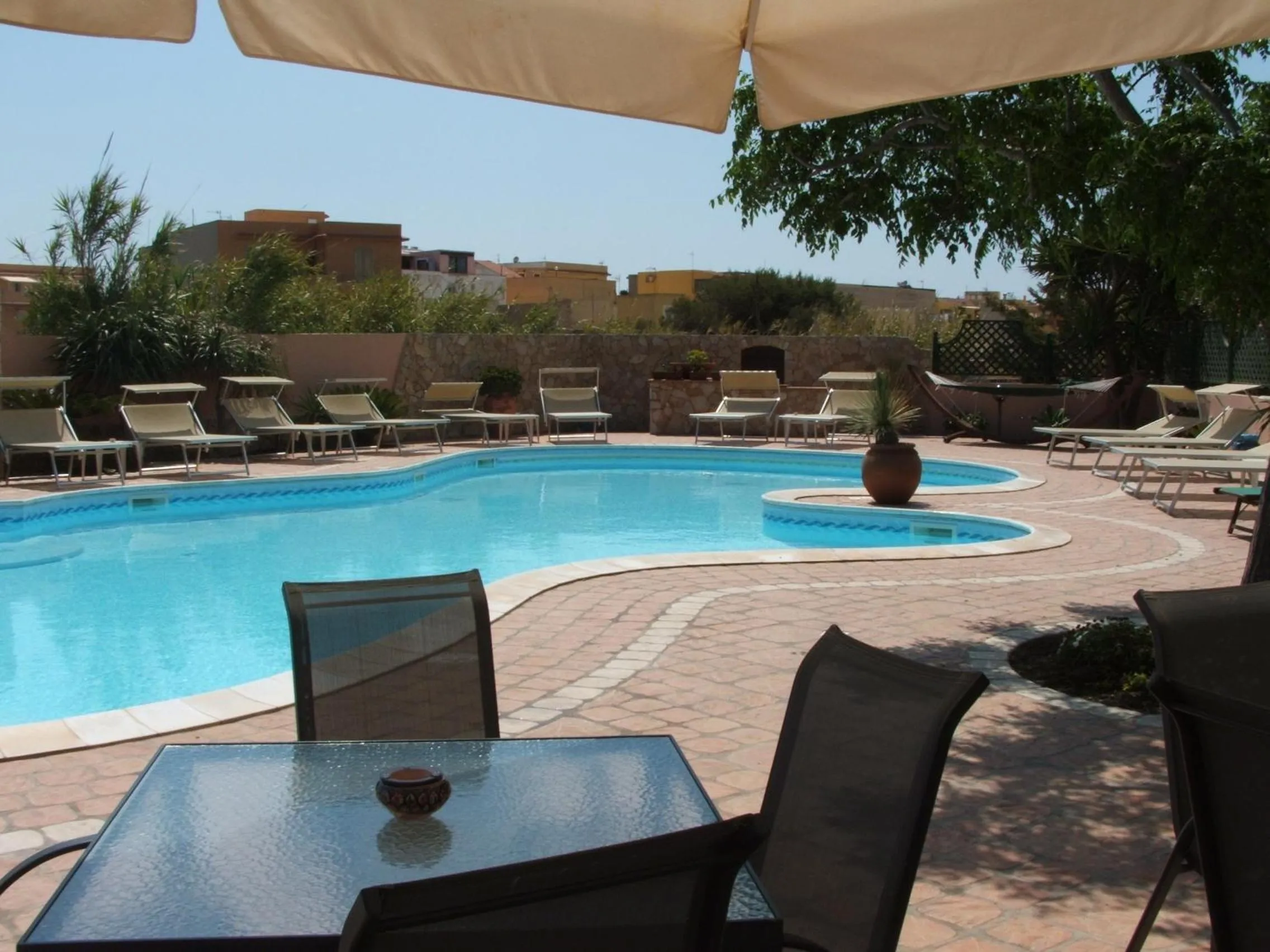 Swimming pool in B&B Villa Giulia