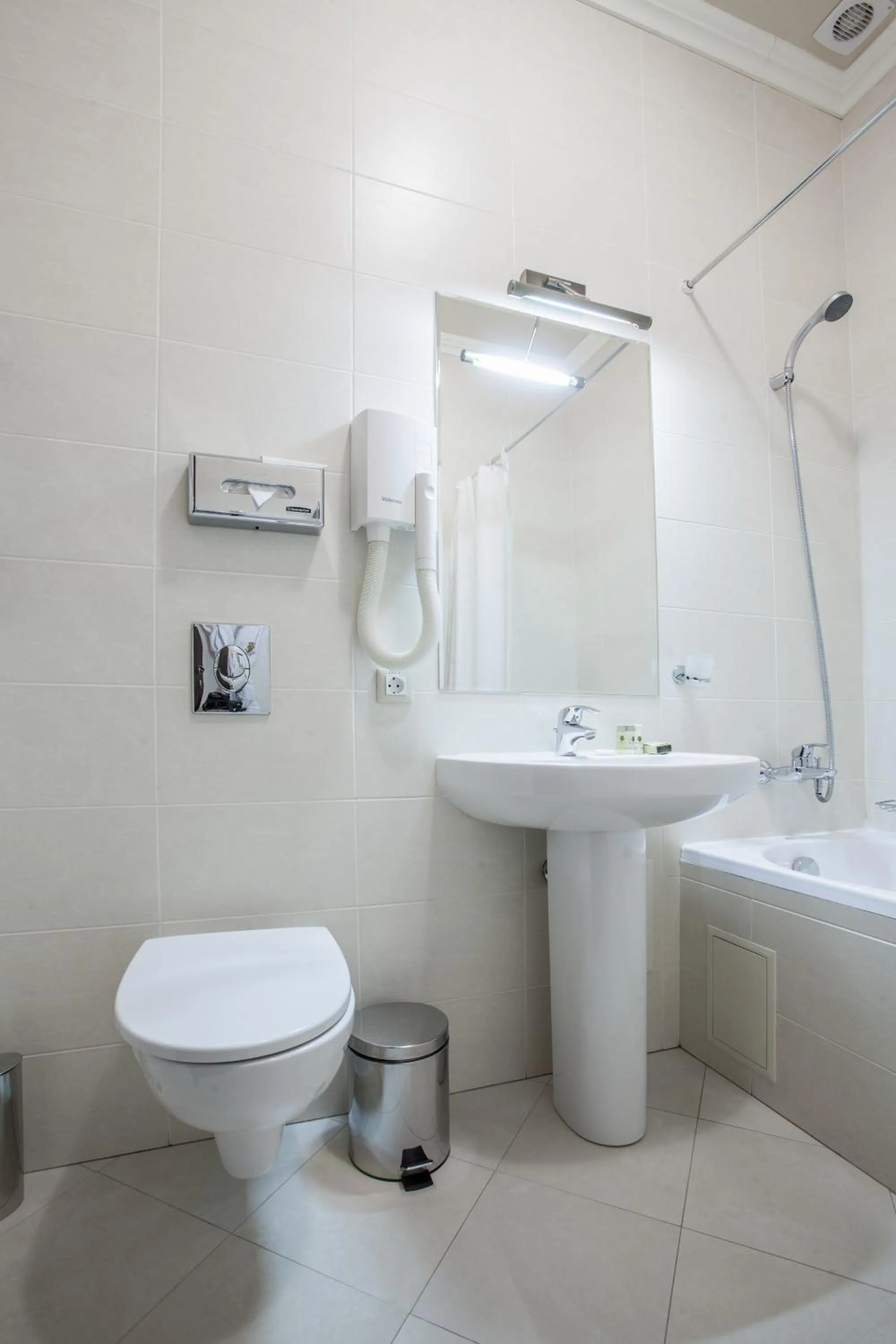 Shower in Londonska SPA Hotel