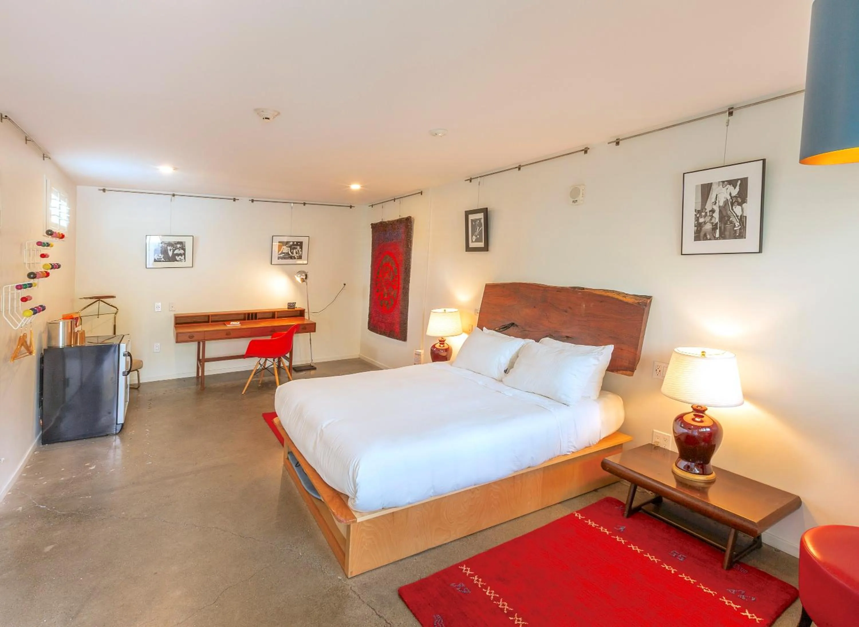 Photo of the whole room in The Astro